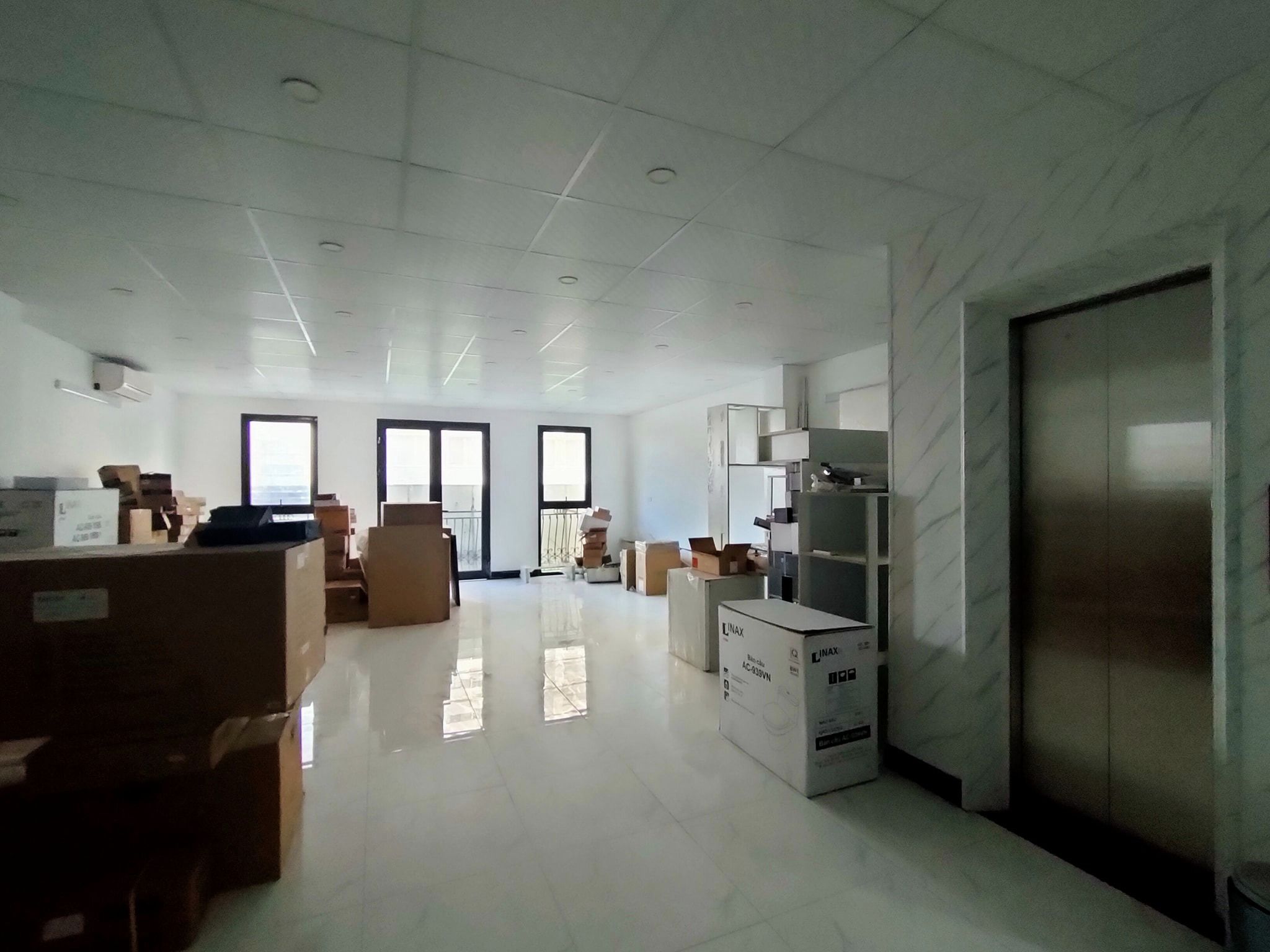 Bán Nhà mặt phố Ái Mộ, Bồ Đề, Long Biên: 226m2, MT11.5m, vỉa hè, kinh doanh 85 Tỷ 5
