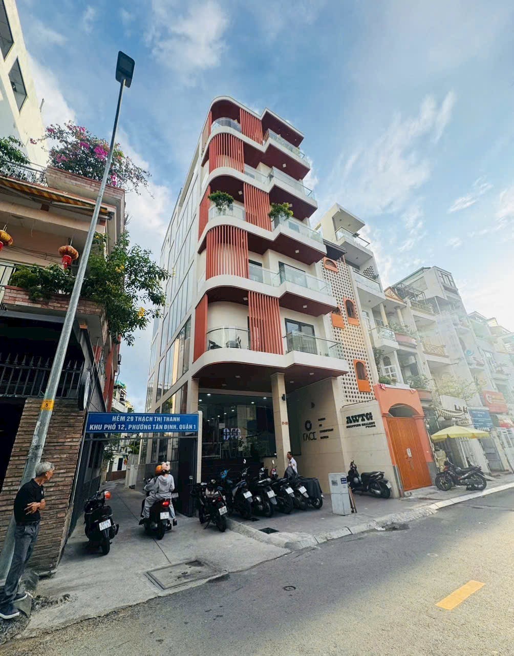 Cần bán Nhà mặt tiền đường Thạch Thị Thanh, Phường Tân Định, Diện tích 100m², Giá 63 Tỷ