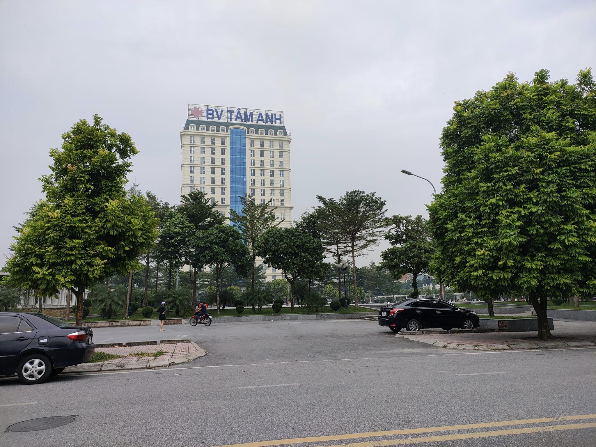 Bán Nhà mặt phố Ái Mộ, Bồ Đề, Long Biên: 226m2, MT11.5m, vỉa hè, kinh doanh 85 Tỷ 2
