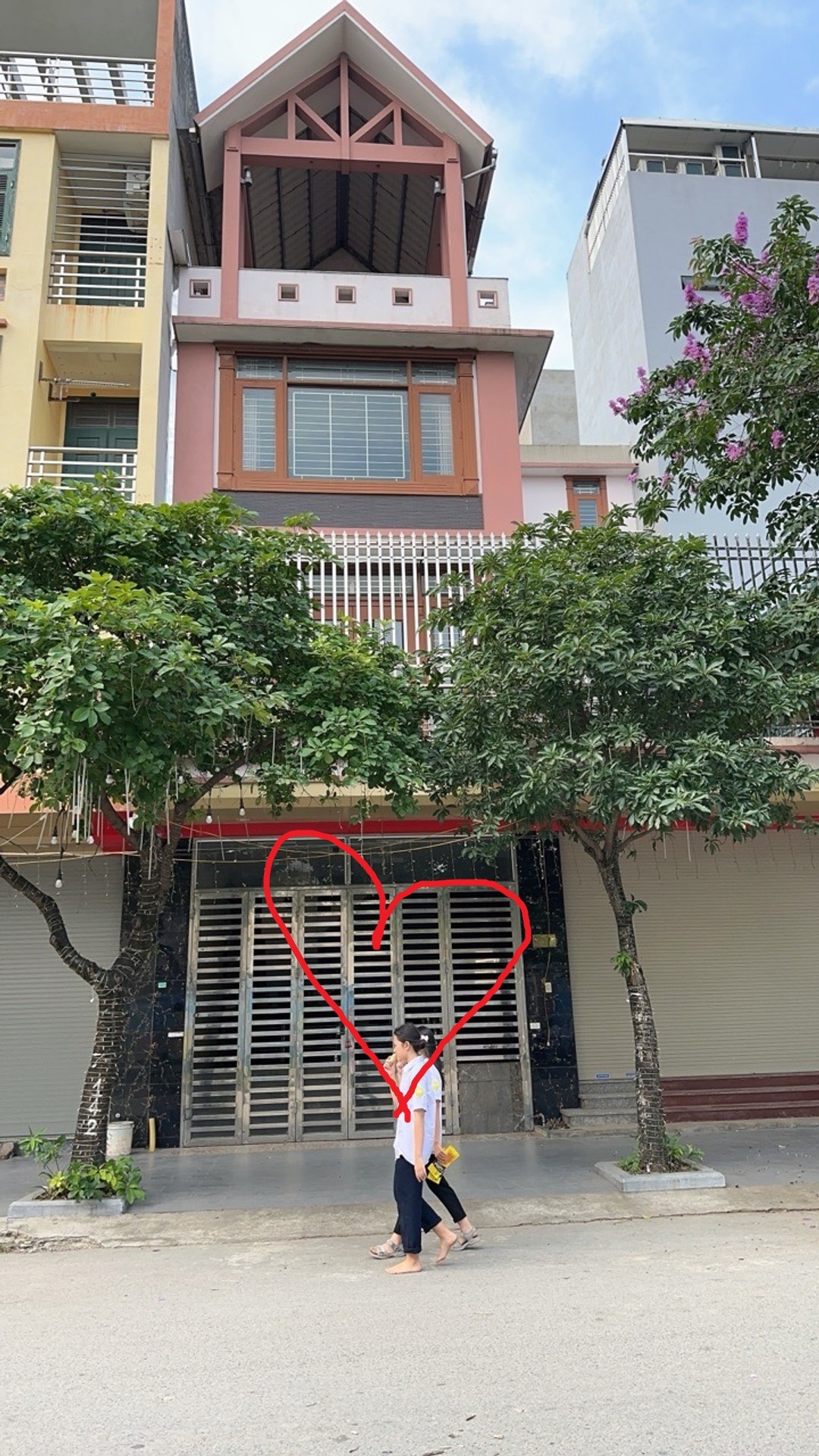 Bán nhà Bồ đề 12 tỷ 60m ô tô 7 chỗ,,sổ đỏ Long Biên