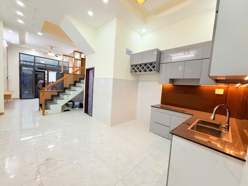 Bán nhà 4 tầng, đường 494 Tăng Nhơn Phú A, Quận 9, Thủ Đức, TP HCM. DT  50m2, sổ hồng riêng. Giá