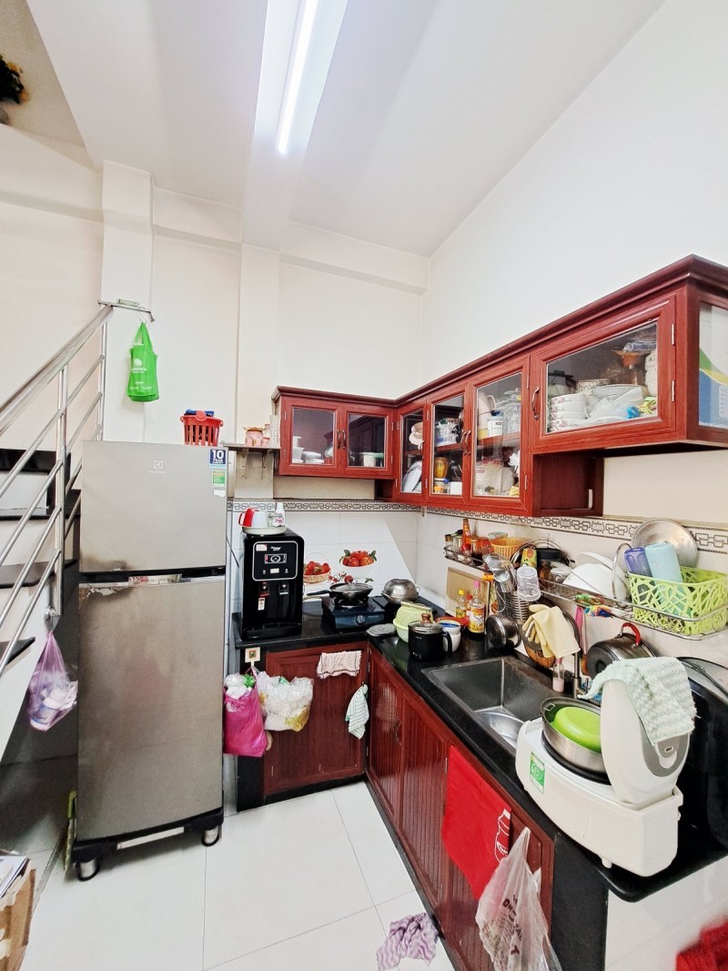 LẠC LONG QUÂN HẺM 4M GẦN CHỢ TRẦN VĂN QUANG 35M2 3 TẦNG 3PN CHỈ 4.8 TỶ 3