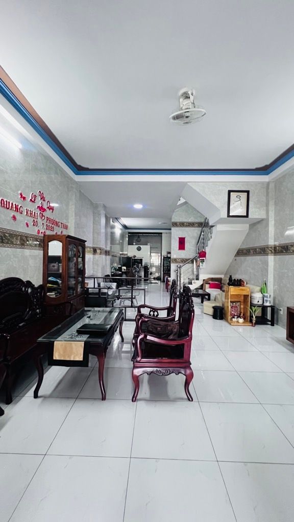 Hiếm, đối diện công viên, mặt tiền xe hơi 5x20, đường Lê Bôi chỉ 9 tỷ nhỉnh 2