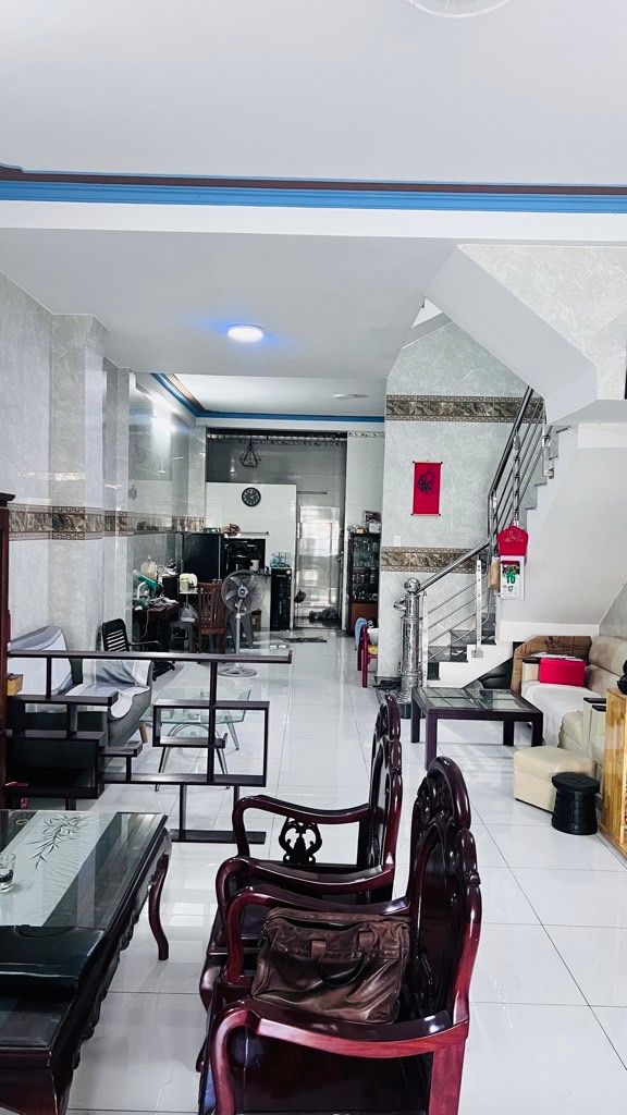 Hiếm, đối diện công viên, mặt tiền xe hơi 5x20, đường Lê Bôi chỉ 9 tỷ nhỉnh 3