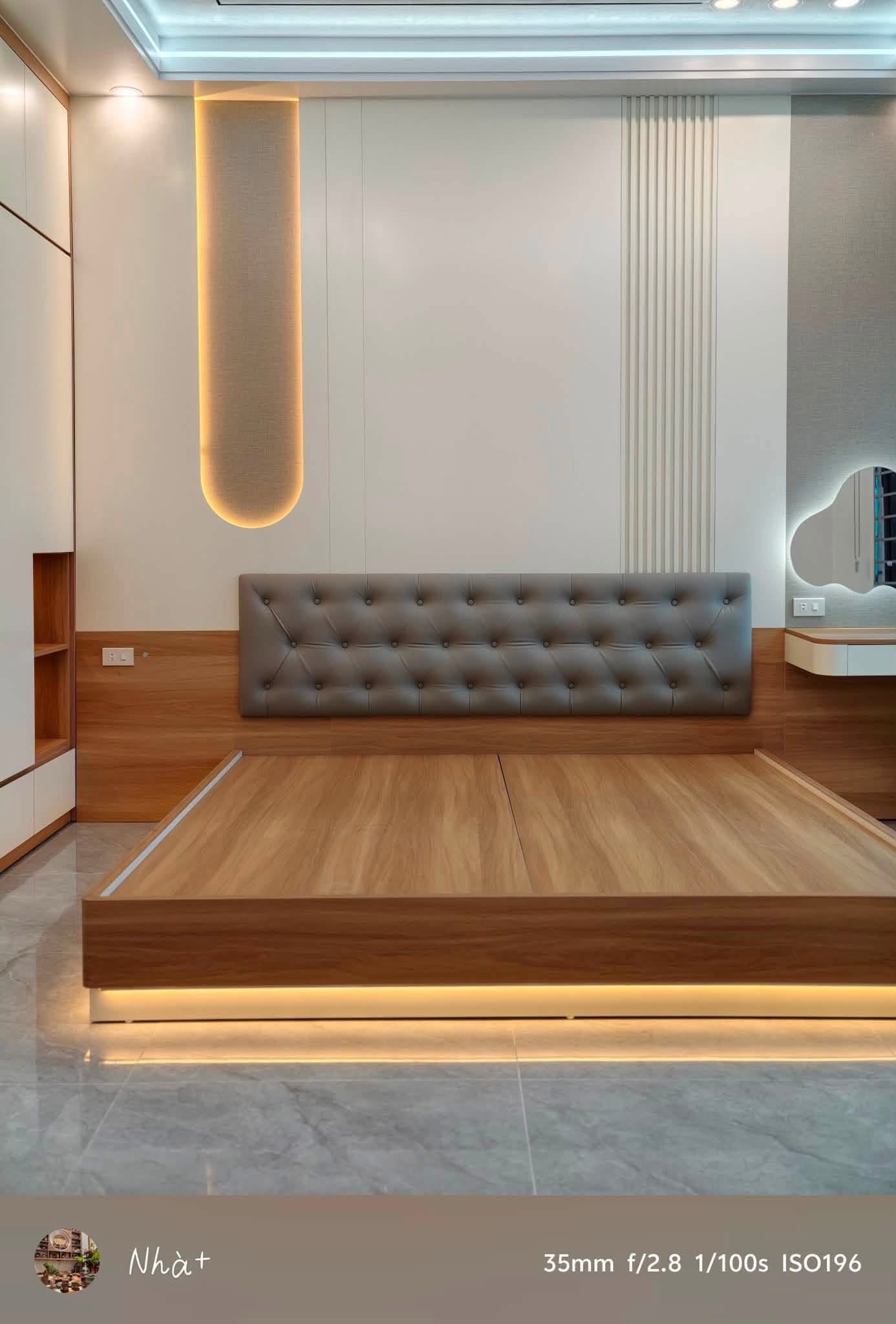 Bán nhà lô góc 3 tầng ngõ phố Nguyễn Thị Duệ, ph Thanh Bình, TP HD, 63m2, mt 5.62m, 3 ngủ, 3 vs 4