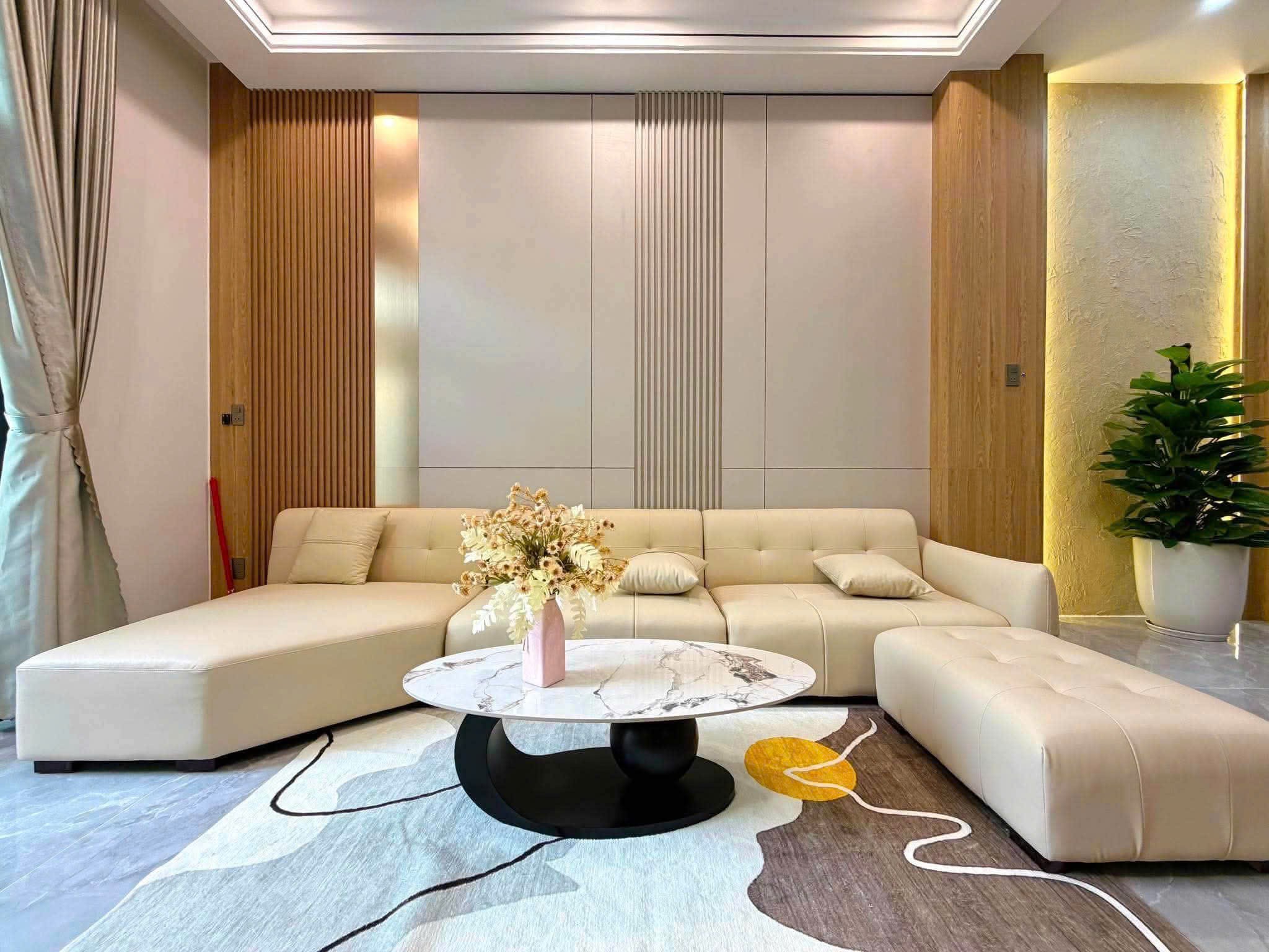 SIÊU PHẨM - Nhà 3 tầng full nội thất đường Phú Xuân 5 - Sát Phùng Hưng 4