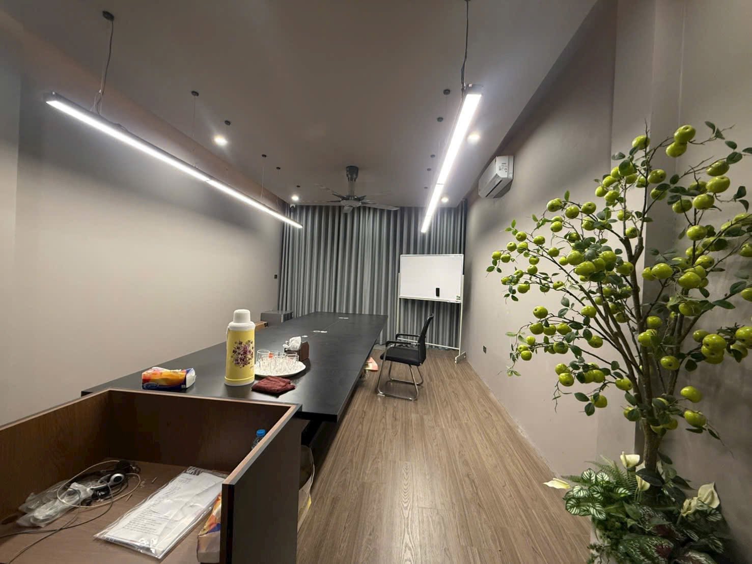 Bán nhà 2 tầng mặt phố Đỗ Ngọc Du, ph Phạm Ngũ Lão, TP HD, 79m2, mt 4m, vị trí kinh doanh, 5.x tỷ 4