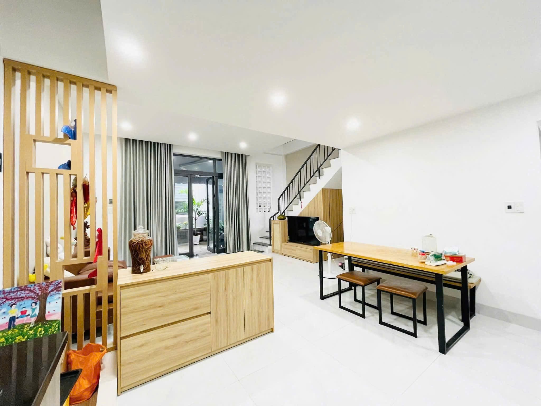 CHÀO BÁN NHÀ 3 TẦNG 3 MÊ TRÊN SÂN THƯỢNG CHILL KIỆT MAI LÃO BẠNG 4
