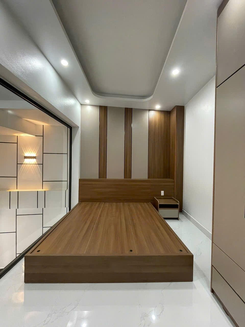 Nhà 3 tầng Nguyễn Hữu Cầu dôi dư hơn 40m2 xe 3.5 tấn vào cửa giá 2.x tỷ 4