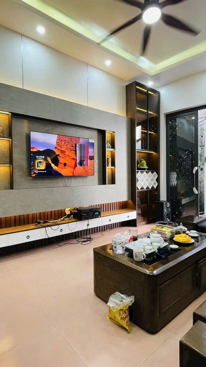 Bán nhà ngõ phố Quang Trung đối diện Viện Mắt, TP HD, 45.6m2, mt 4m, 3 ngủ, 2 vs, nhà dân xây 4