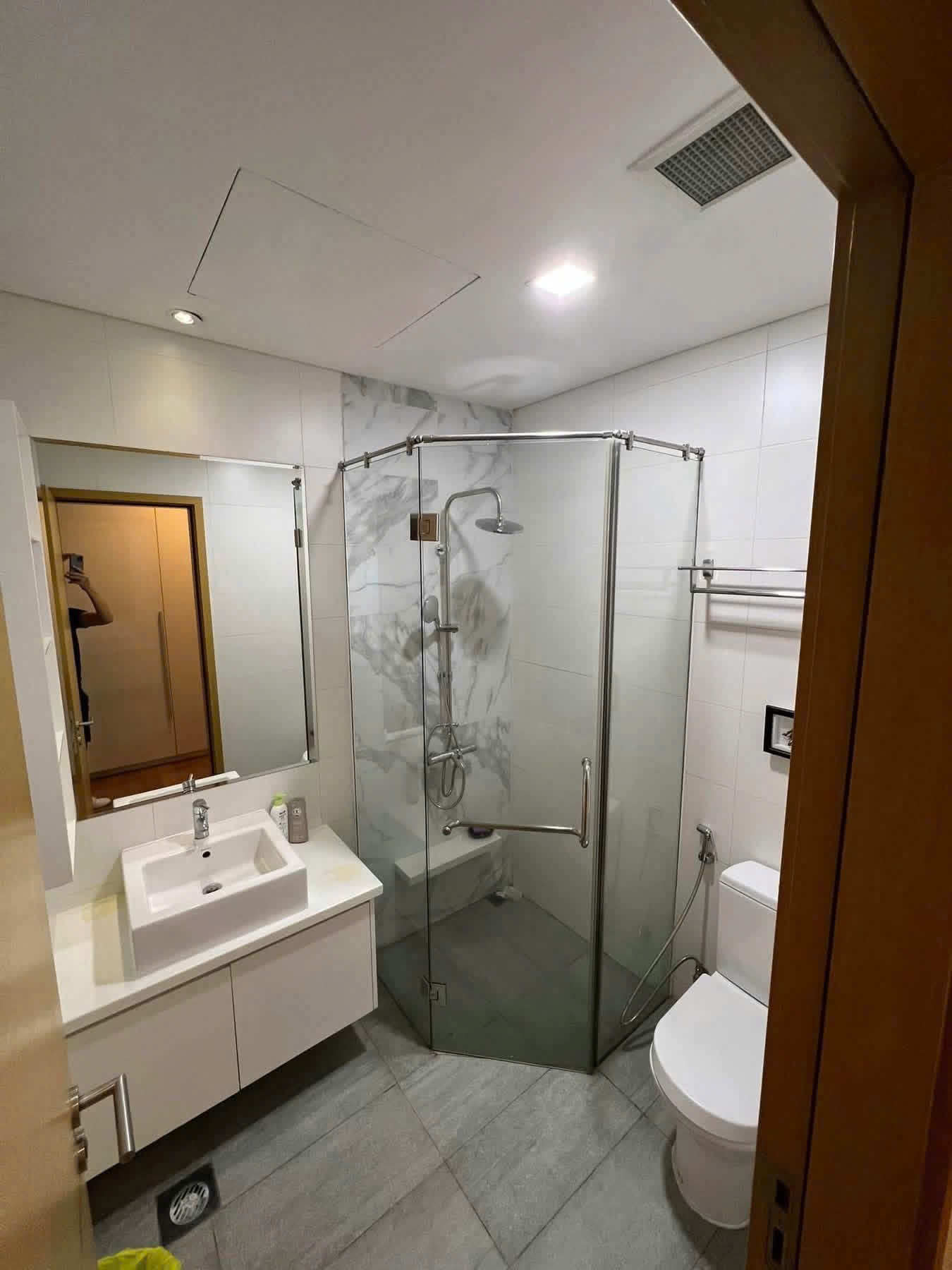 Cho thuê Căn hộ chung cư dự án The Vista An Phú, Diện tích 174m², Giá Thương lượng 4