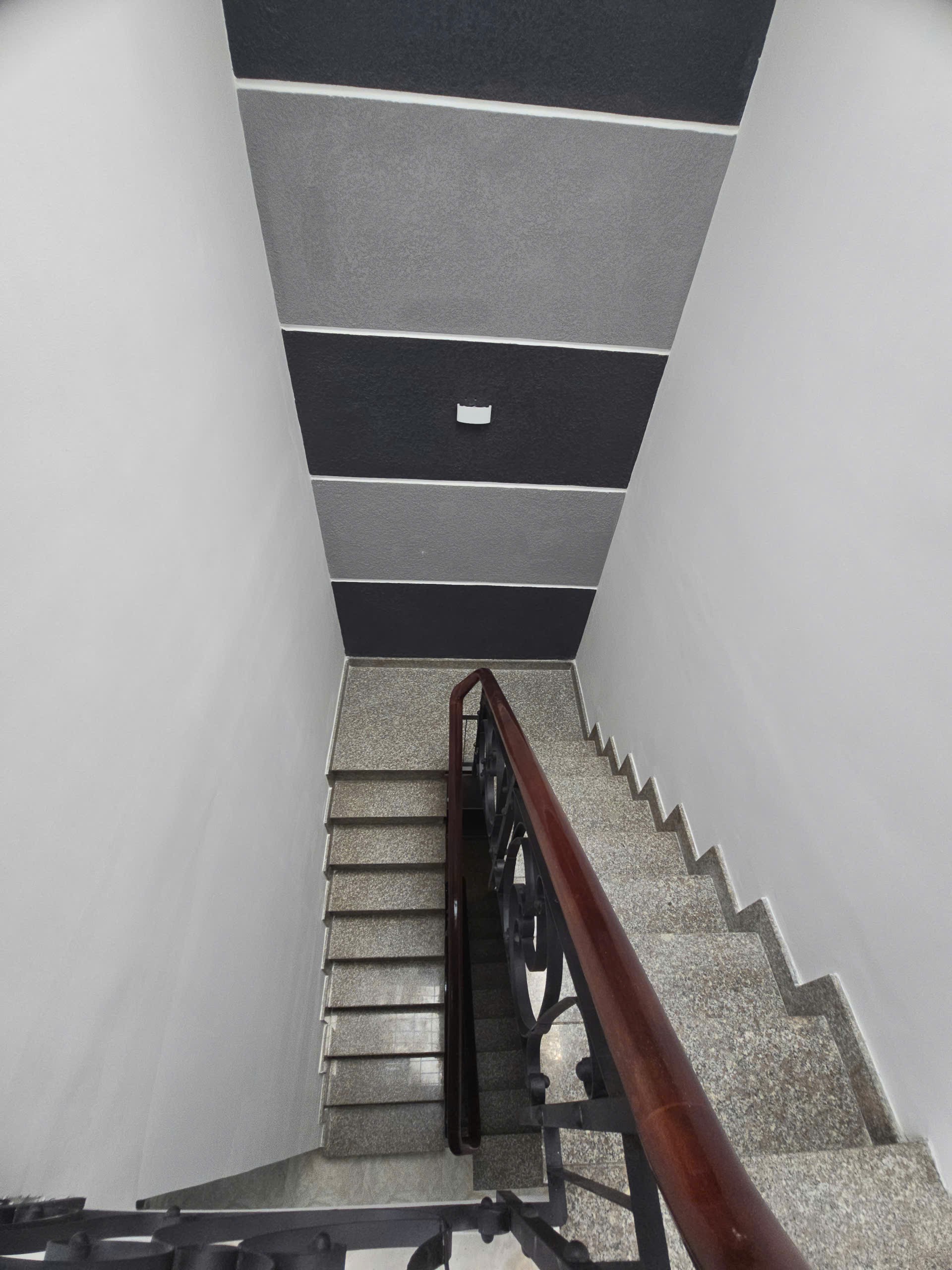 HIẾM CÓ LÊ VĂN QUỚI 40M2 4 TẦNG ĐÚC 4PN 3WC SÂN THƯỢNG SHR GIÁ 5.18 TỶ 5