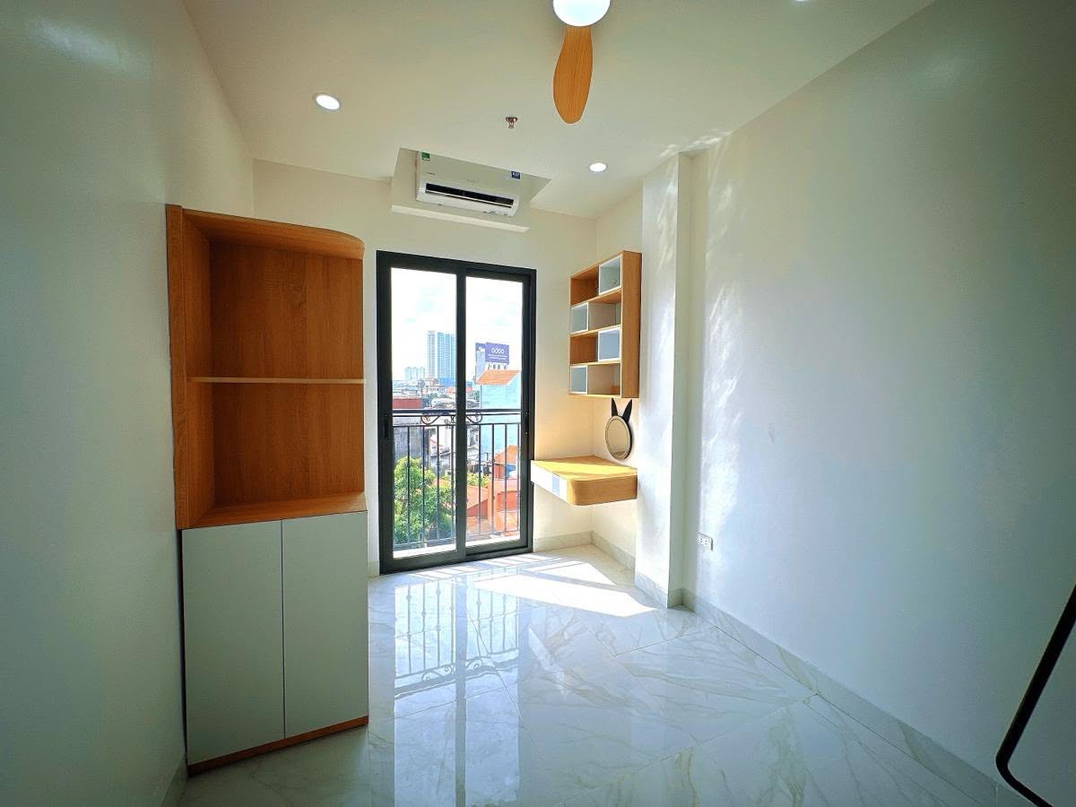 Bán nhà Đức Giang Long Biên 9 tỷ 50m thang máy,cho thuê dòng tiền 4