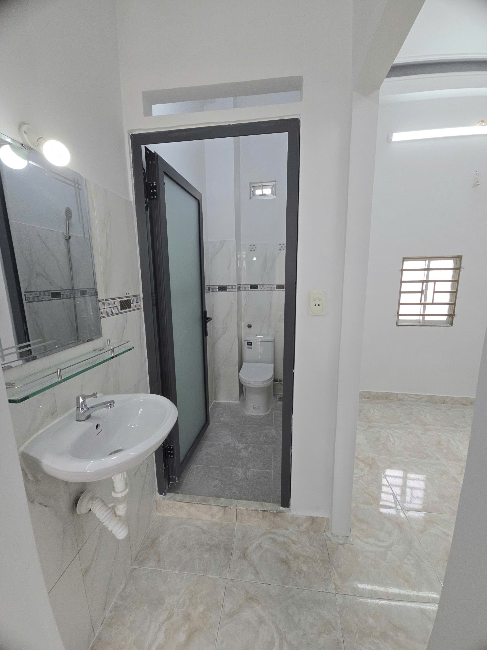 HIẾM CÓ LÊ VĂN QUỚI 40M2 4 TẦNG ĐÚC 4PN 3WC SÂN THƯỢNG SHR GIÁ 5.18 TỶ 6