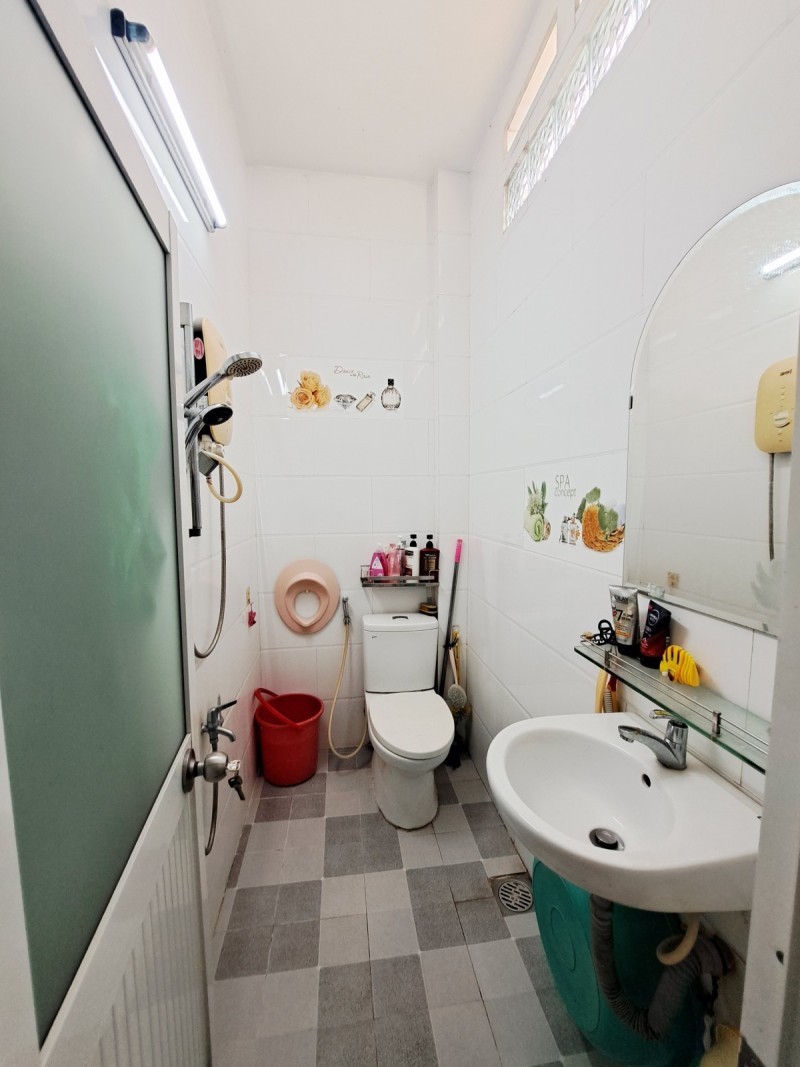 LẠC LONG QUÂN HẺM 4M GẦN CHỢ TRẦN VĂN QUANG 35M2 3 TẦNG 3PN CHỈ 4.8 TỶ 6