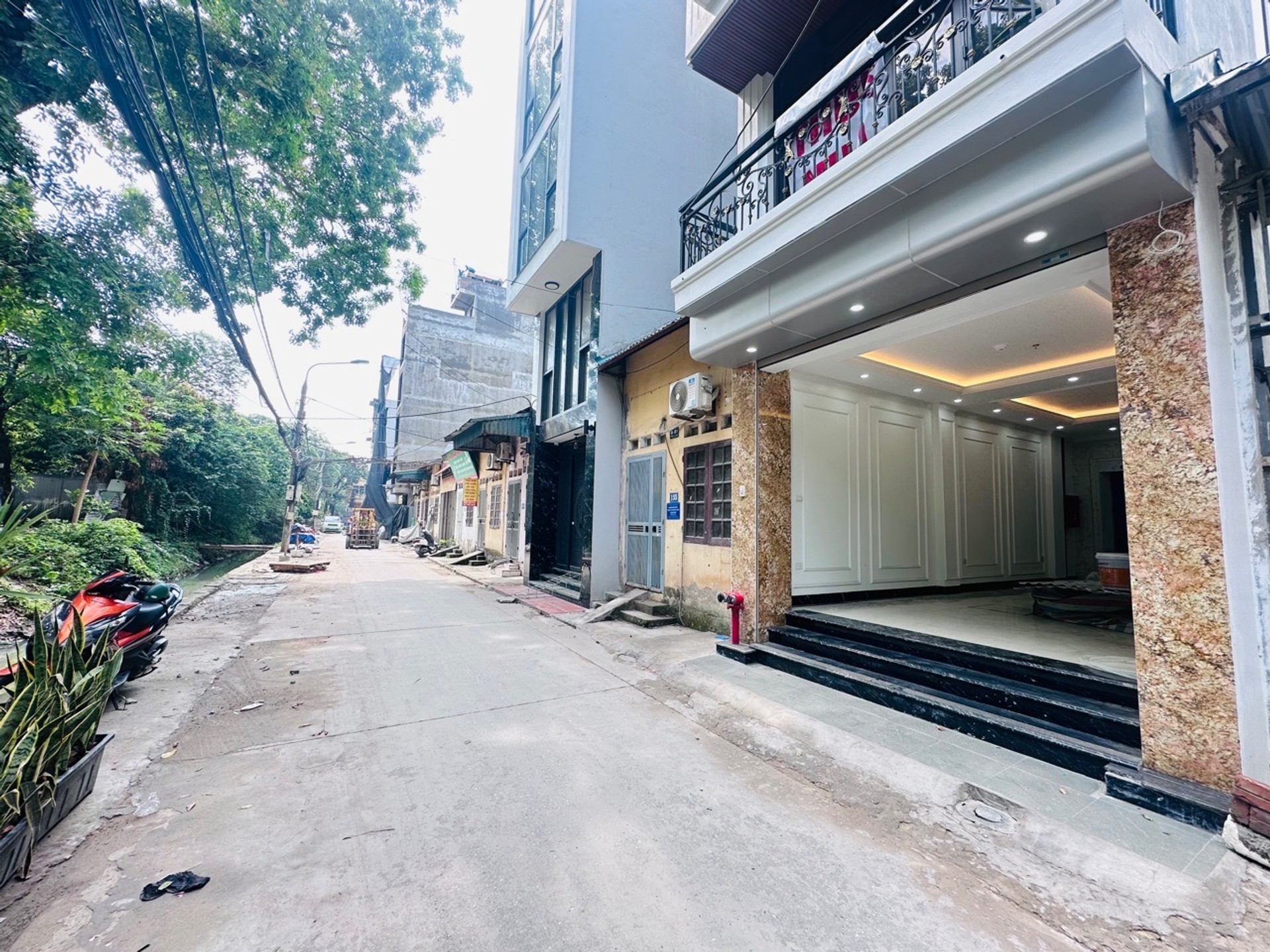 Ngọc Thụy 12 tỷ 50m,Thang Máy,ngõ thông ô tô,Long Biên 2