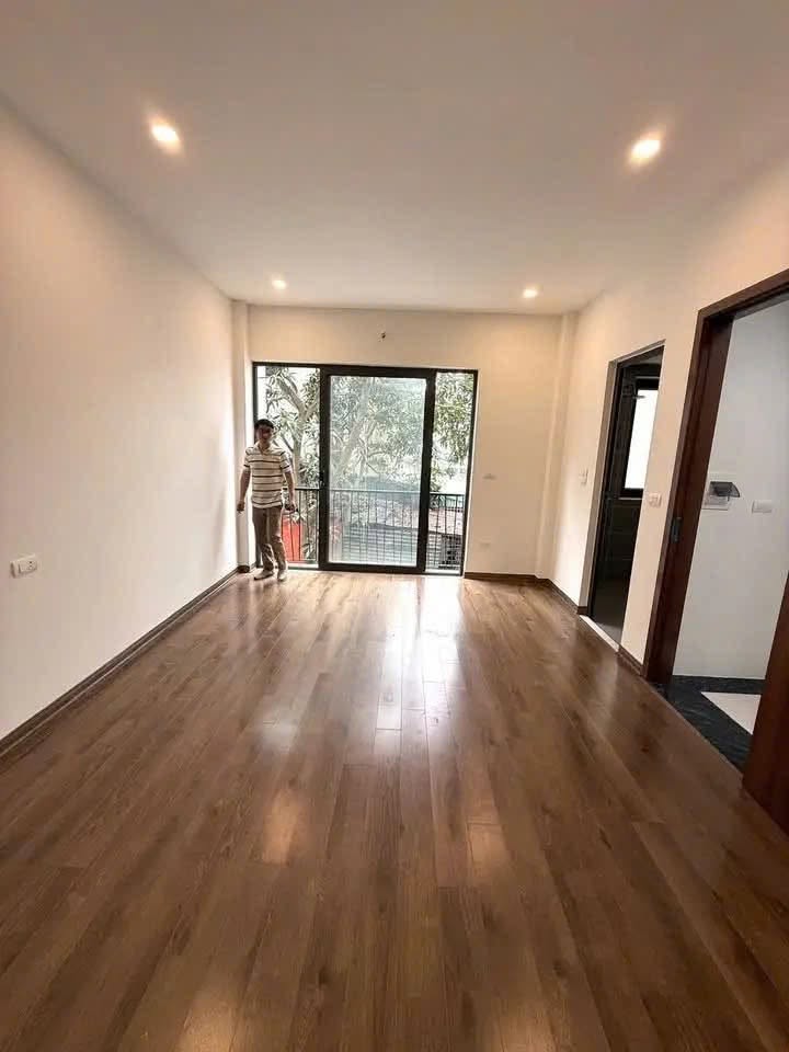CHO THUÊ NHÀ NGUYÊN CĂN TẠI Ô CÁCH – 30M² x 5 TẦNG – 3PN 3