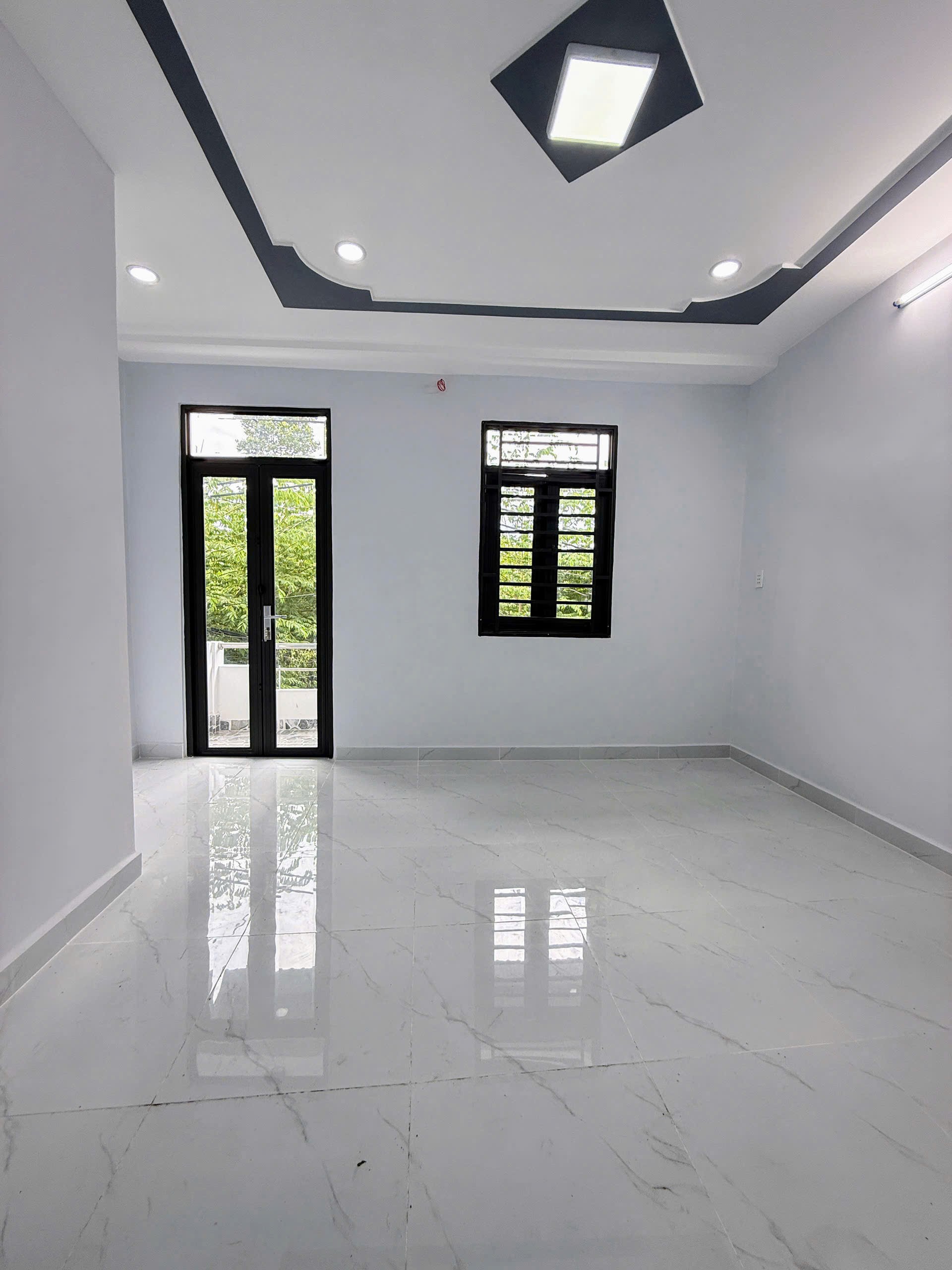 CHIẾN LƯỢC GIÁP TÂN HÒA ĐÔNG HẺM XE HƠI - 27M2 4 TẦNG ĐÚC 4PN 3WC SÂN THƯỢNG CHỈ 4.5 TỶ 7