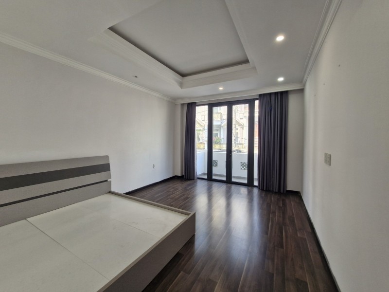 Bán nhà 4 tầng đường số 42, Bình Trưng Đông, Q2, Thủ Đức, TP HCM. DT 80m2, sổ hồng riêng, giá 4