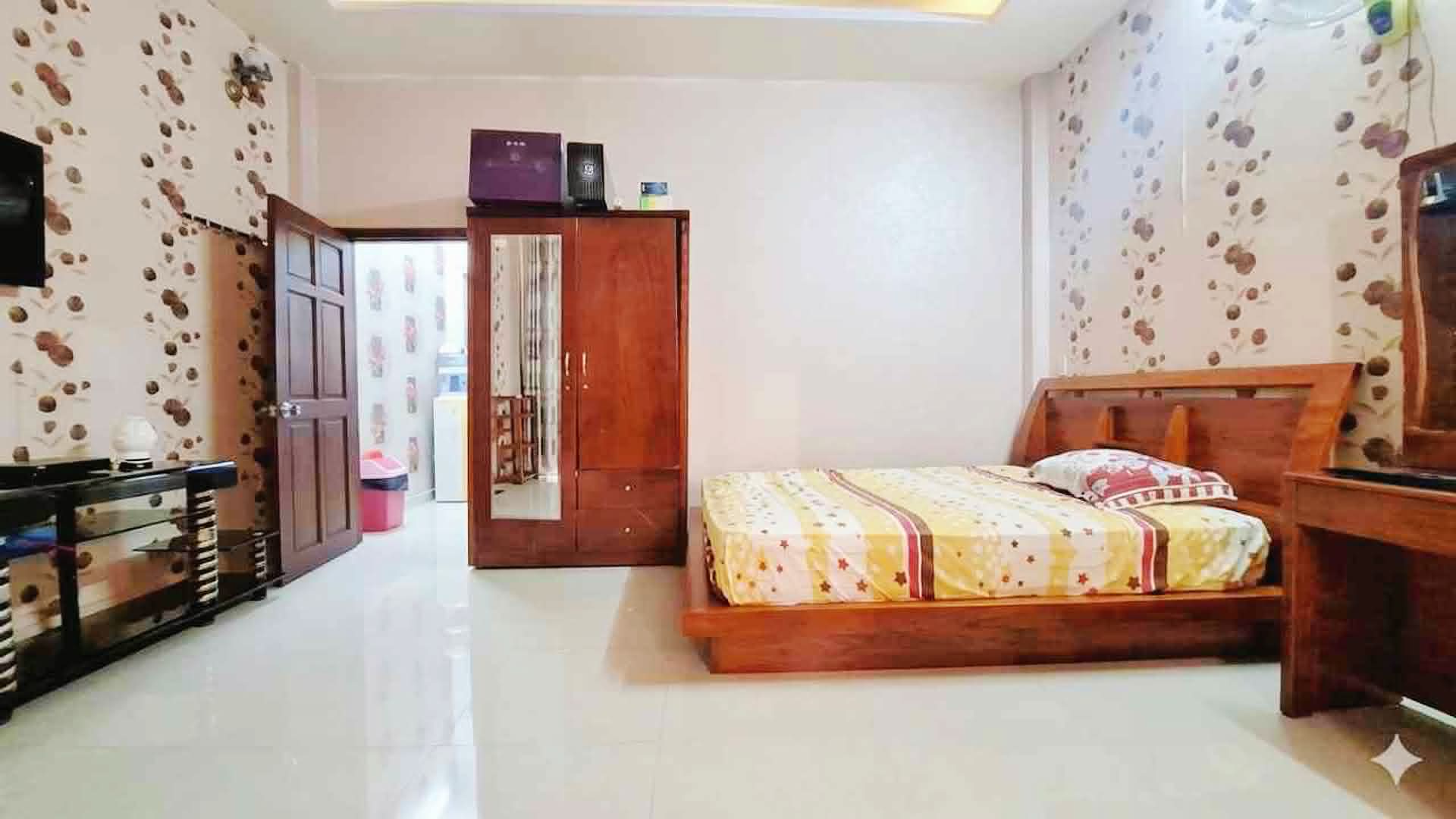 Nhà phố đẹp Lái Thiêu - Ngang 5m - 90m2 – Nhỉnh 4,5 Tỷ - Đường xe tải  - ÔTô ngủ trong nhà 3