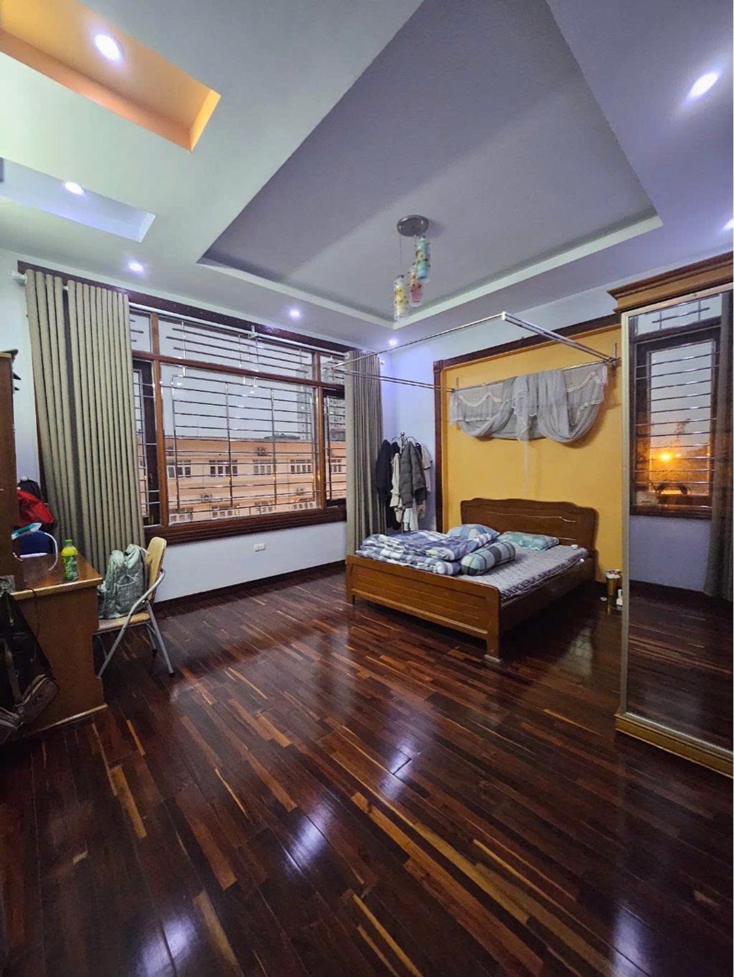 Bán nhà Bồ đề 12 tỷ 60m ô tô 7 chỗ,,sổ đỏ Long Biên 3