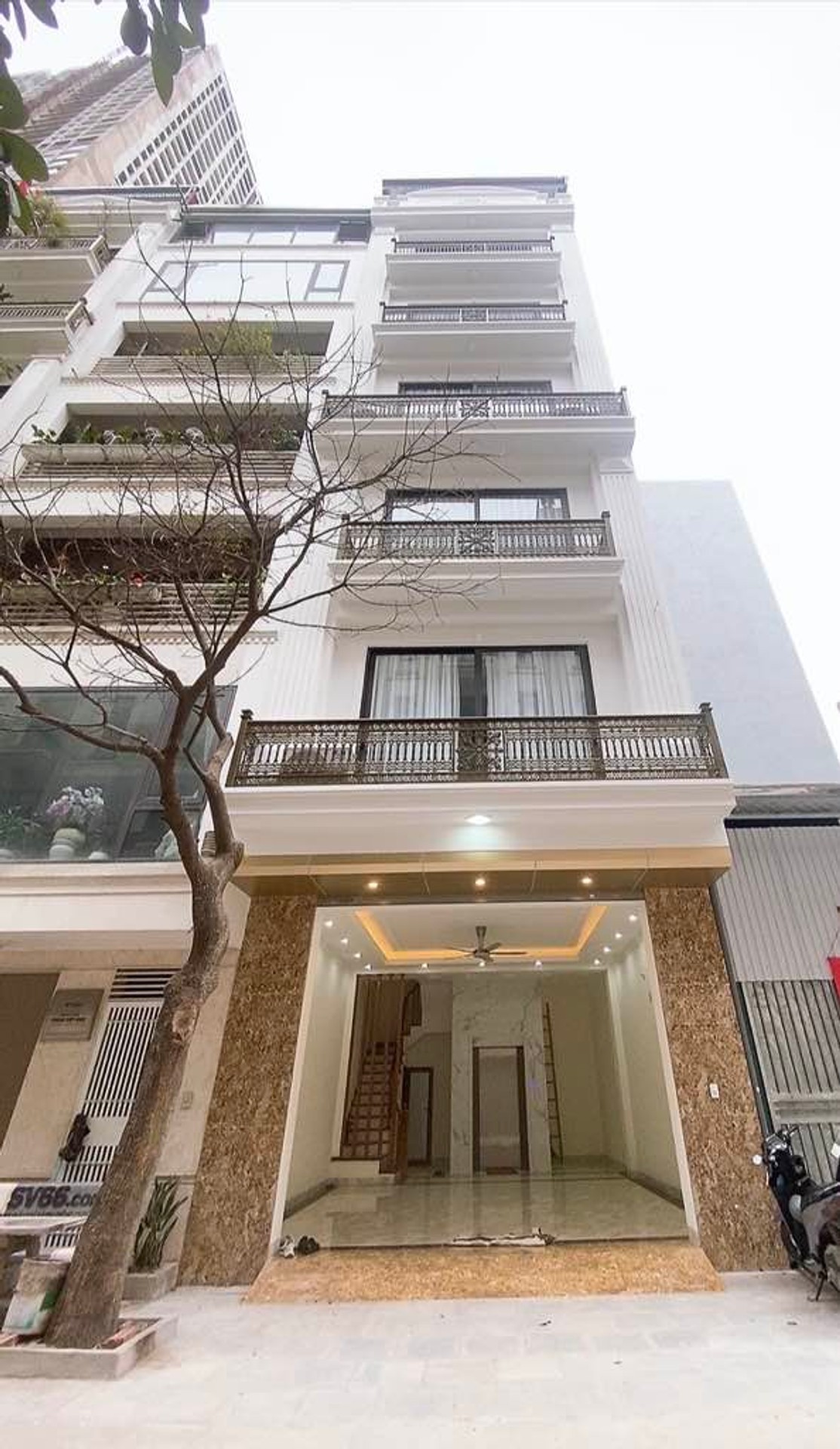 Nhà mới Lâm Hạ 12 tỷ 60m ô tô đỗ cửa,sổ đỏ Long Biên