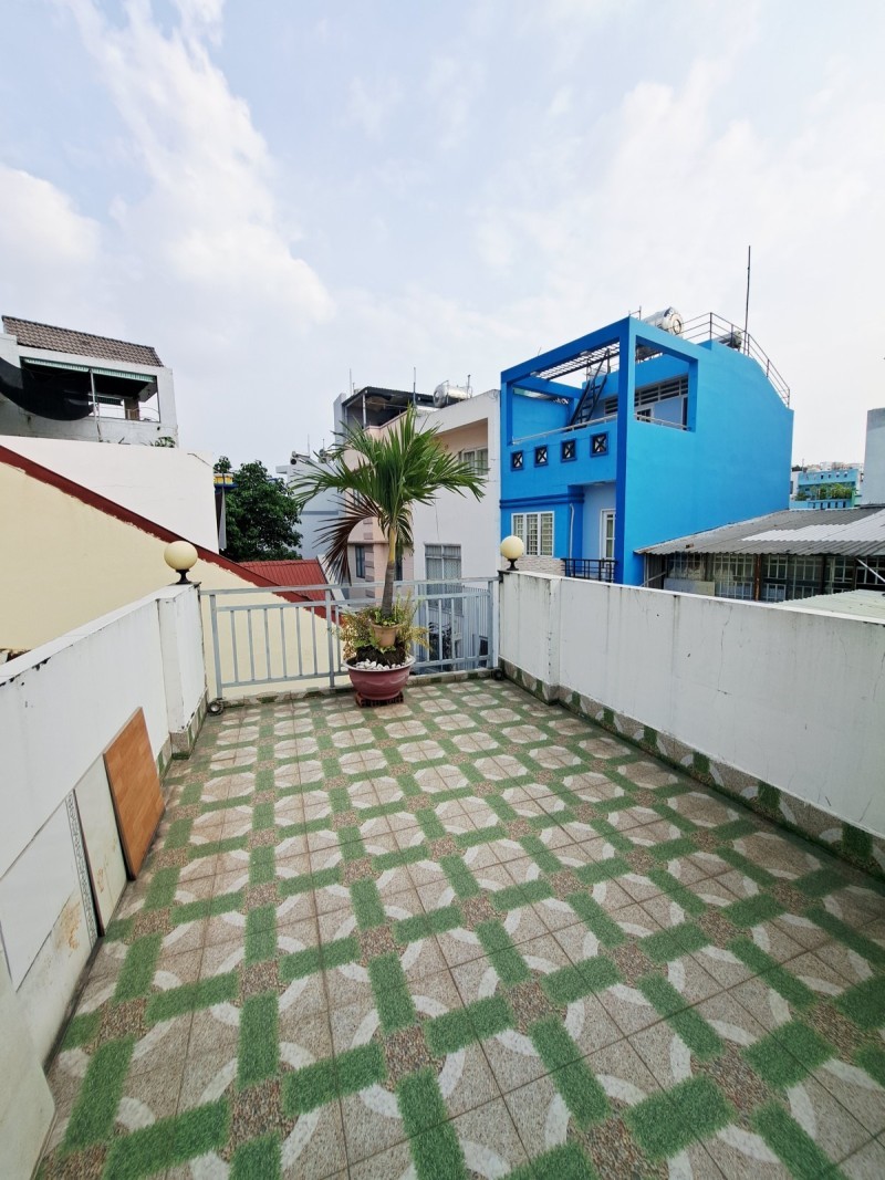 LẠC LONG QUÂN HẺM 4M GẦN CHỢ TRẦN VĂN QUANG 35M2 3 TẦNG 3PN CHỈ 4.8 TỶ 9