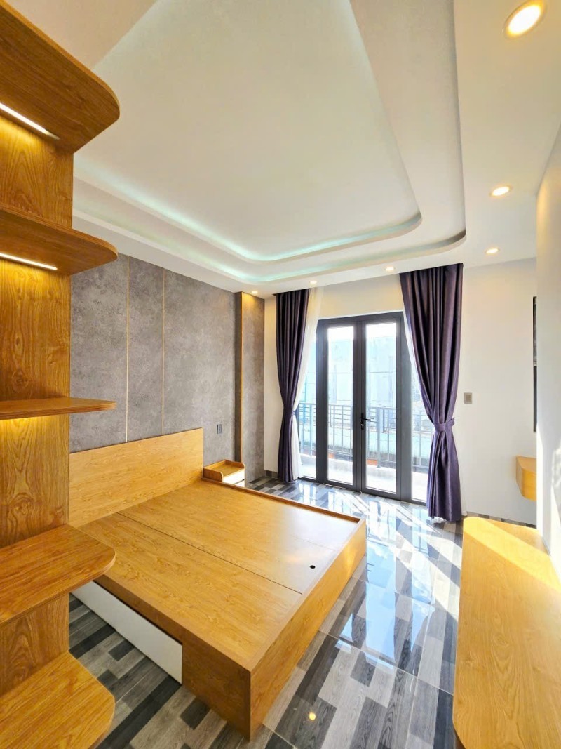Bán nhà 4 tầng 50m2 đường Nguyễn Duy Trinh, P. Trường Thạnh, Q9. TP HCM. Giá 4,99  tỷ. Sổ hồng 4