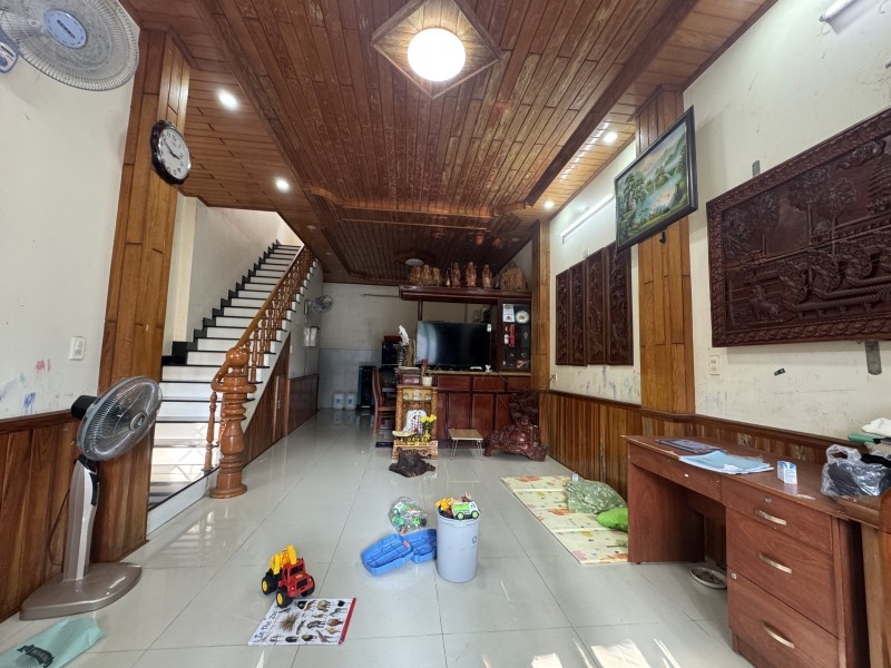 Bán nhà 134m2 đường Man Thiện, Tăng Nhơn Phú A, Q9, Thủ Đức, TP HCM, 3 tầng, giá 10,5 tỷ, sổ hồng