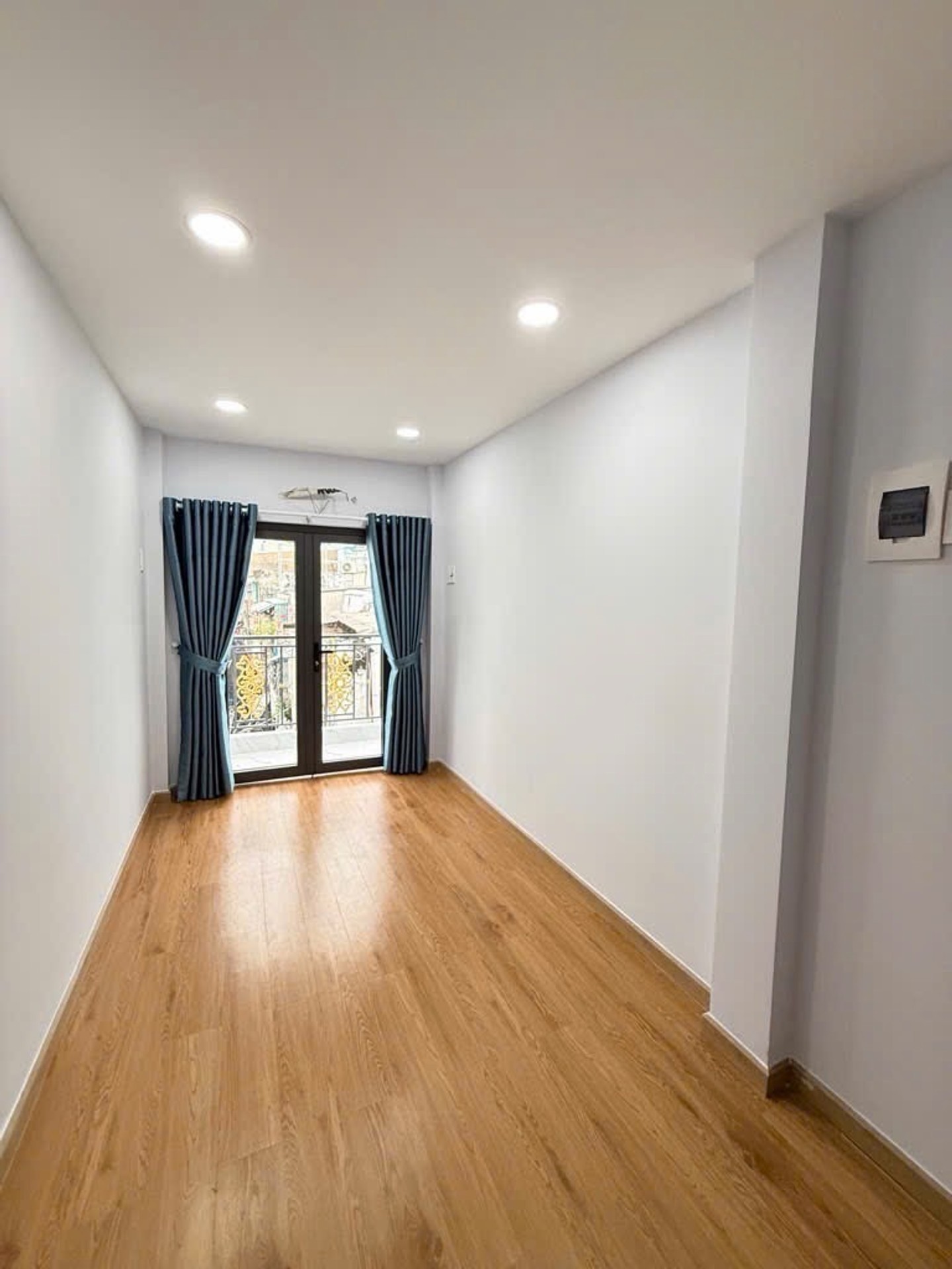 NHÀ 3 TẦNG PHƯỜNG BẢY HIỀN 2PN CHỈ HƠN 2 TỶ HẺM THÔNG 4