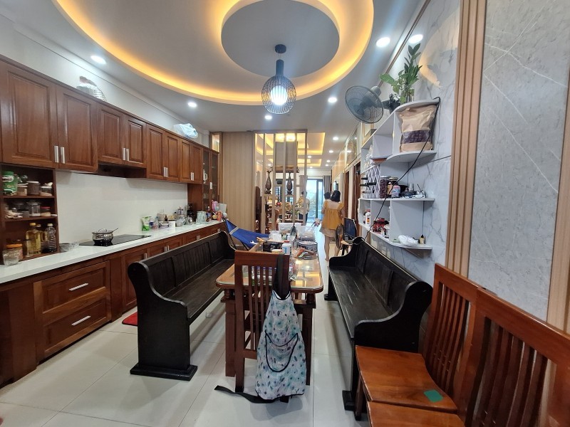 Bán nhà đường số 35, Hiệp Bình Chánh, Thủ Đức, TP HCM. DT 240m2, SHR. Giá 9,98 tỷ. 4