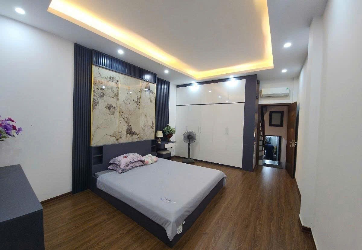 Cần bán Nhà mặt tiền đường Giải Phóng, Phường Giáp Bát, Diện tích 38m², Giá 7.6 Tỷ 3