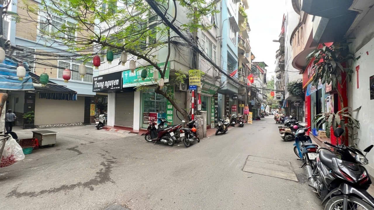 Cần bán Nhà mặt tiền đường Tôn Đức Thắng, Phường Quốc Tử Giám, Diện tích 56m², Giá 12 Tỷ 2