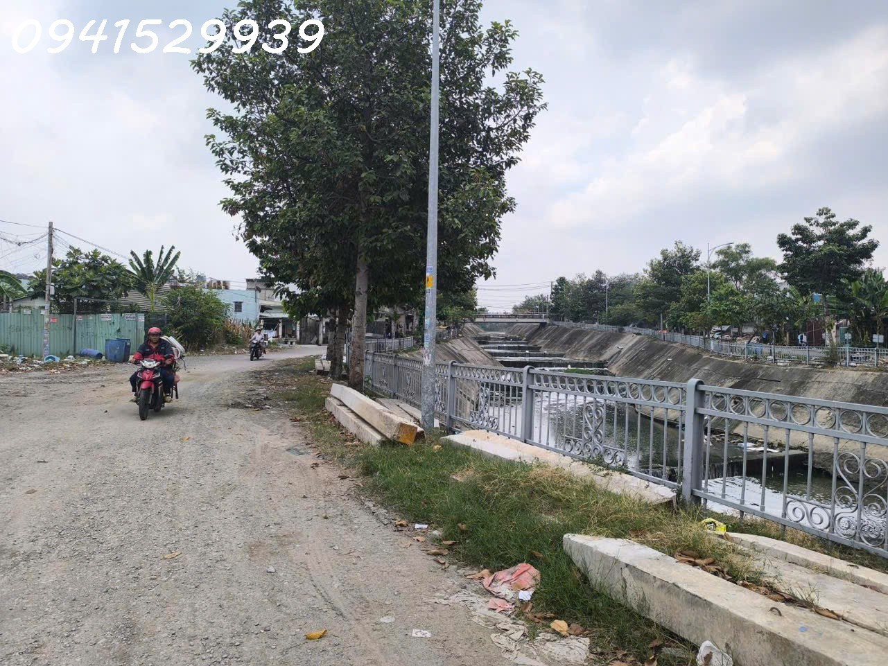 NHÀ NGÔ CHÍ QUỐC -HẺM XE HƠI VÀO NHÀ -4 PHONG NGỦ -GIÁ 5TY900