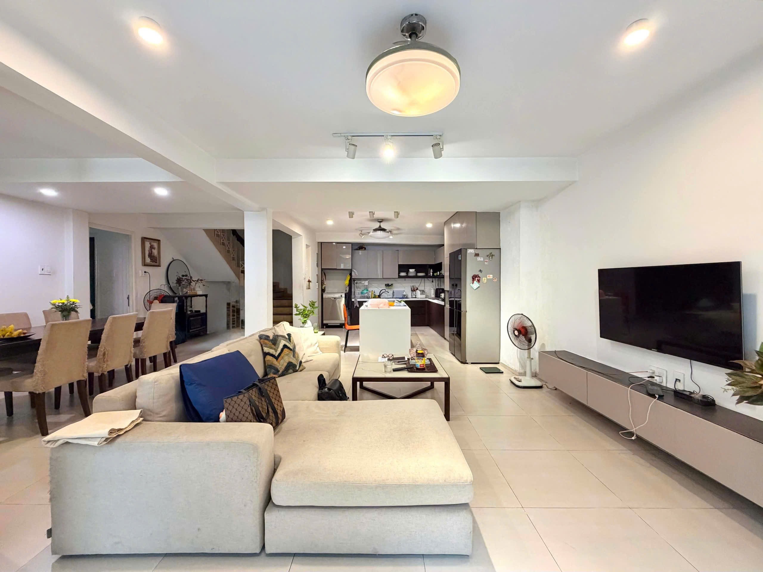 BIỆT THỰ PHÚ NHUẬN - 4 TẦNG BỀ THẾ - 157M² NỞ HẬU 20M - 8PN - 26,7 TỶ 26