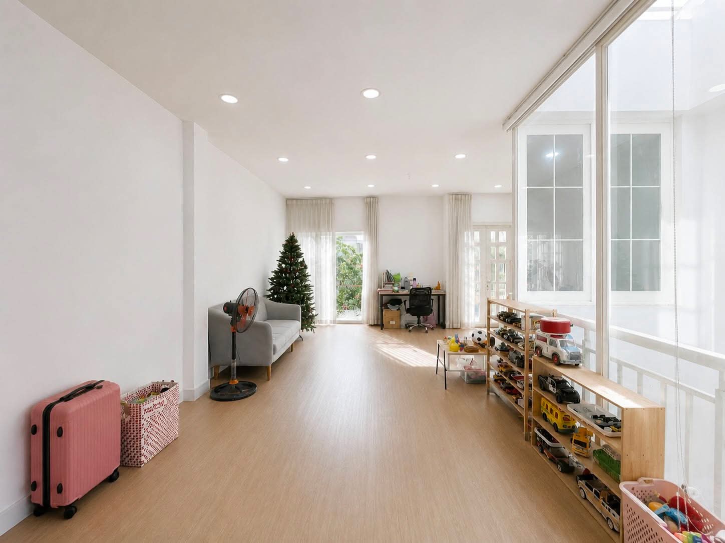 CĂN GÓC 2 MT VỊ TRÍ ĐẸP - 92m2 PHỐ THỜI TRANG TRẦN QUANG DIỆU - 4 TẦNG KIÊN CỐ 5