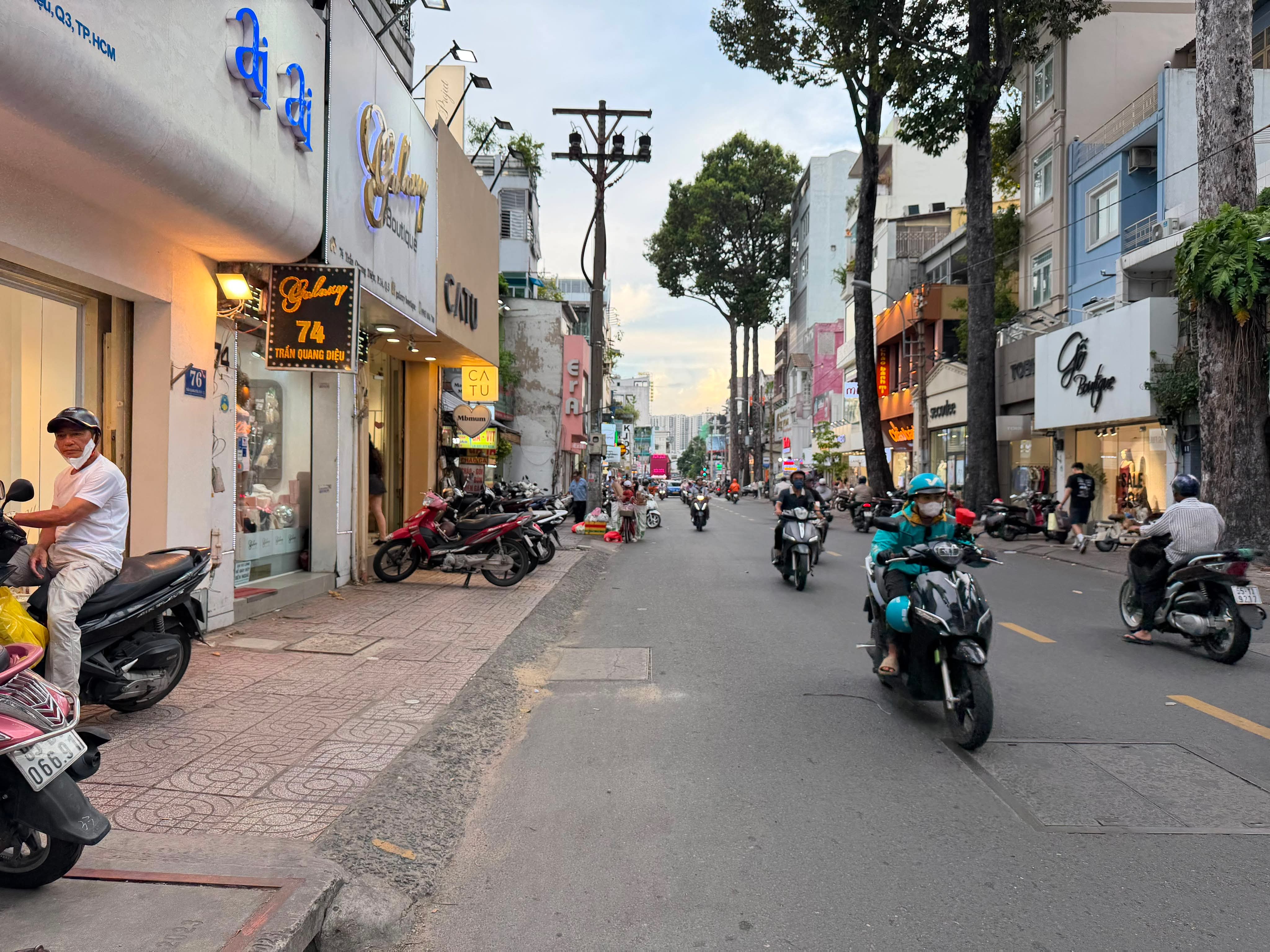 CĂN GÓC 2 MT VỊ TRÍ ĐẸP - 92m2 PHỐ THỜI TRANG TRẦN QUANG DIỆU - 4 TẦNG KIÊN CỐ 4
