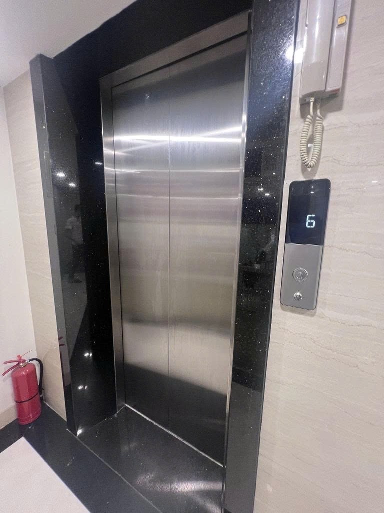 Nhà tôi cho thuê nhà, 136m2- 7T, Trần Quốc Hoàn, Phạm Tuấn Tài -74 tr 4