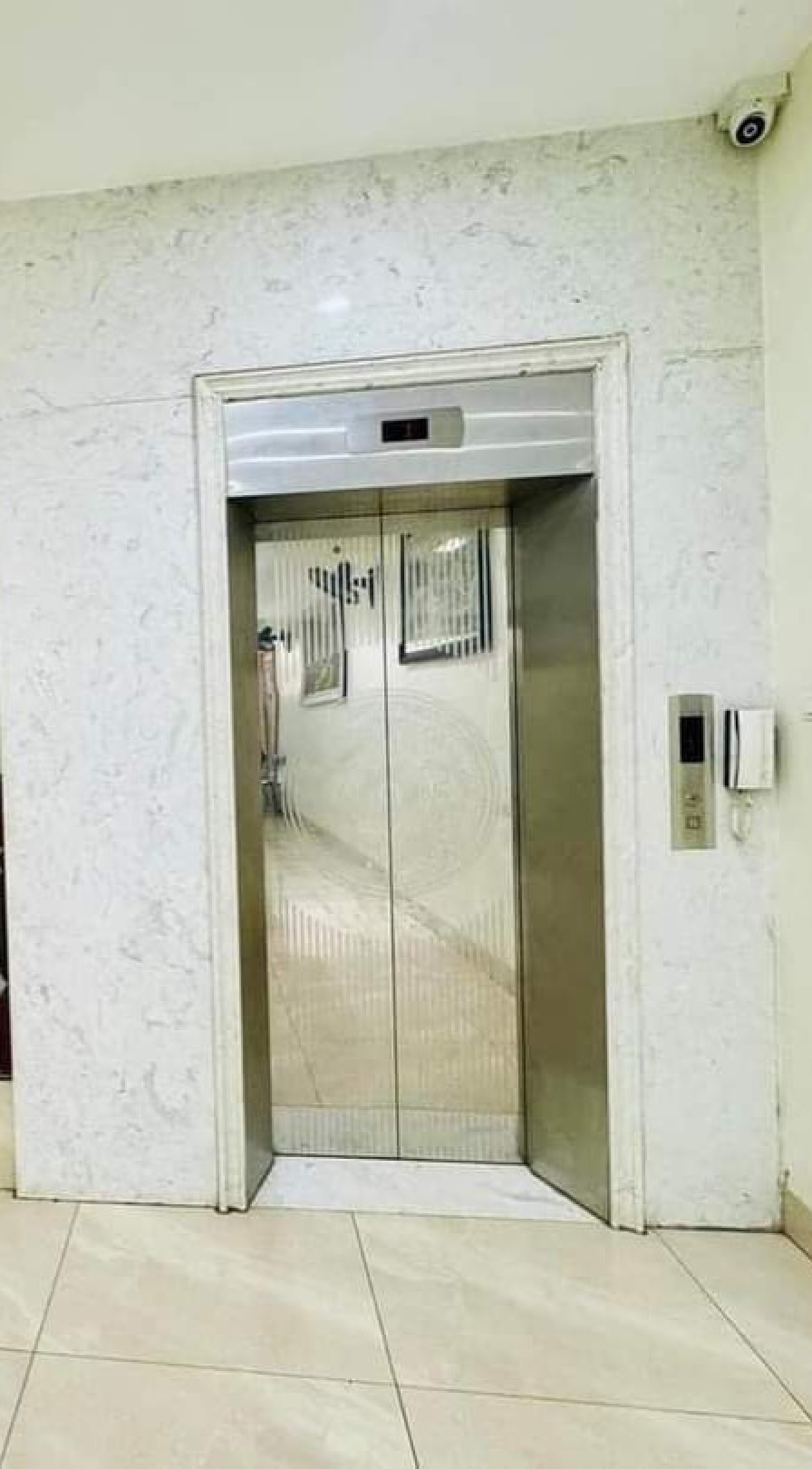 Cho thuê nhà, 111m2_ 5T; Lý Thường Kiệt, Bà Triệu, Ngô Quyền -42 tr 3