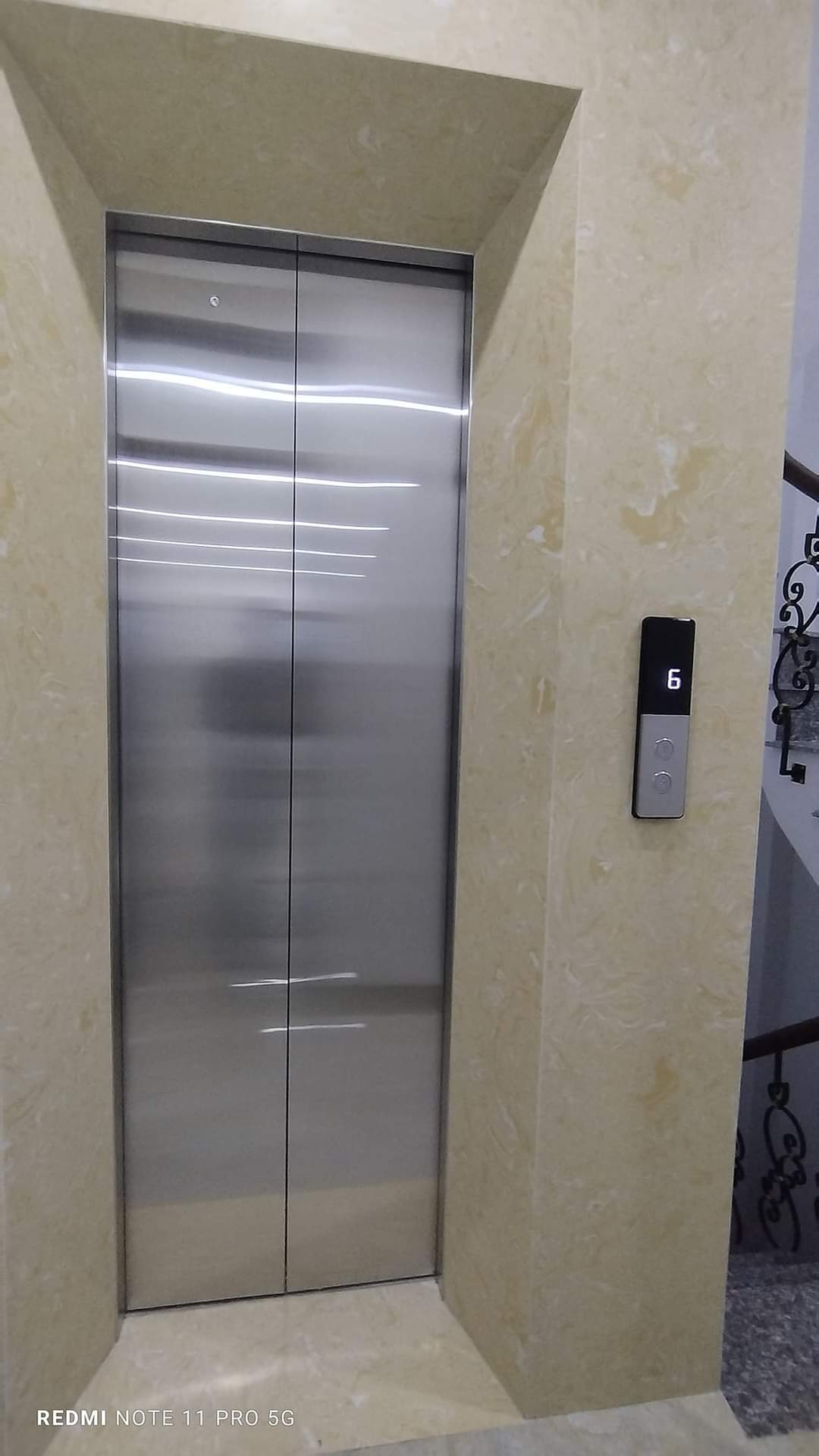 Cho thuê nhà, THANG MÁY, 102m2- 5.5T, Nguyễn Trãi, Vũ Tông Phan -42 tr 4