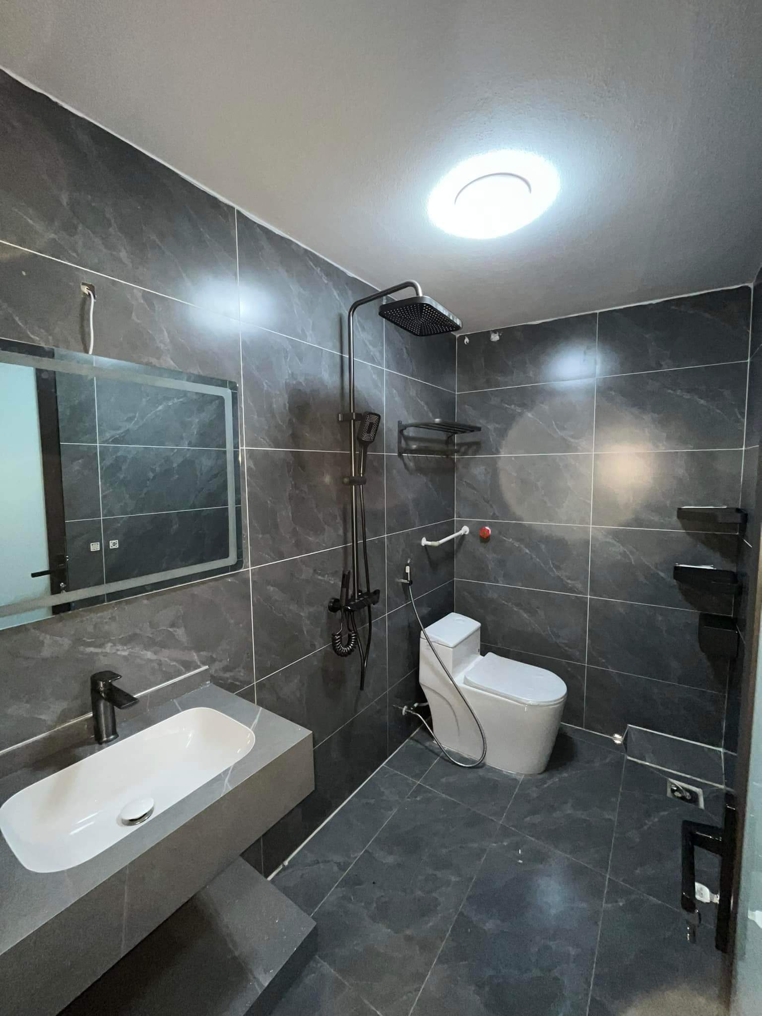 Tôi cho thuê nhà, Thái Hà, Tây Sơn, Láng Hạ, Đống Đa; 236m2* 2T -32 tr 2