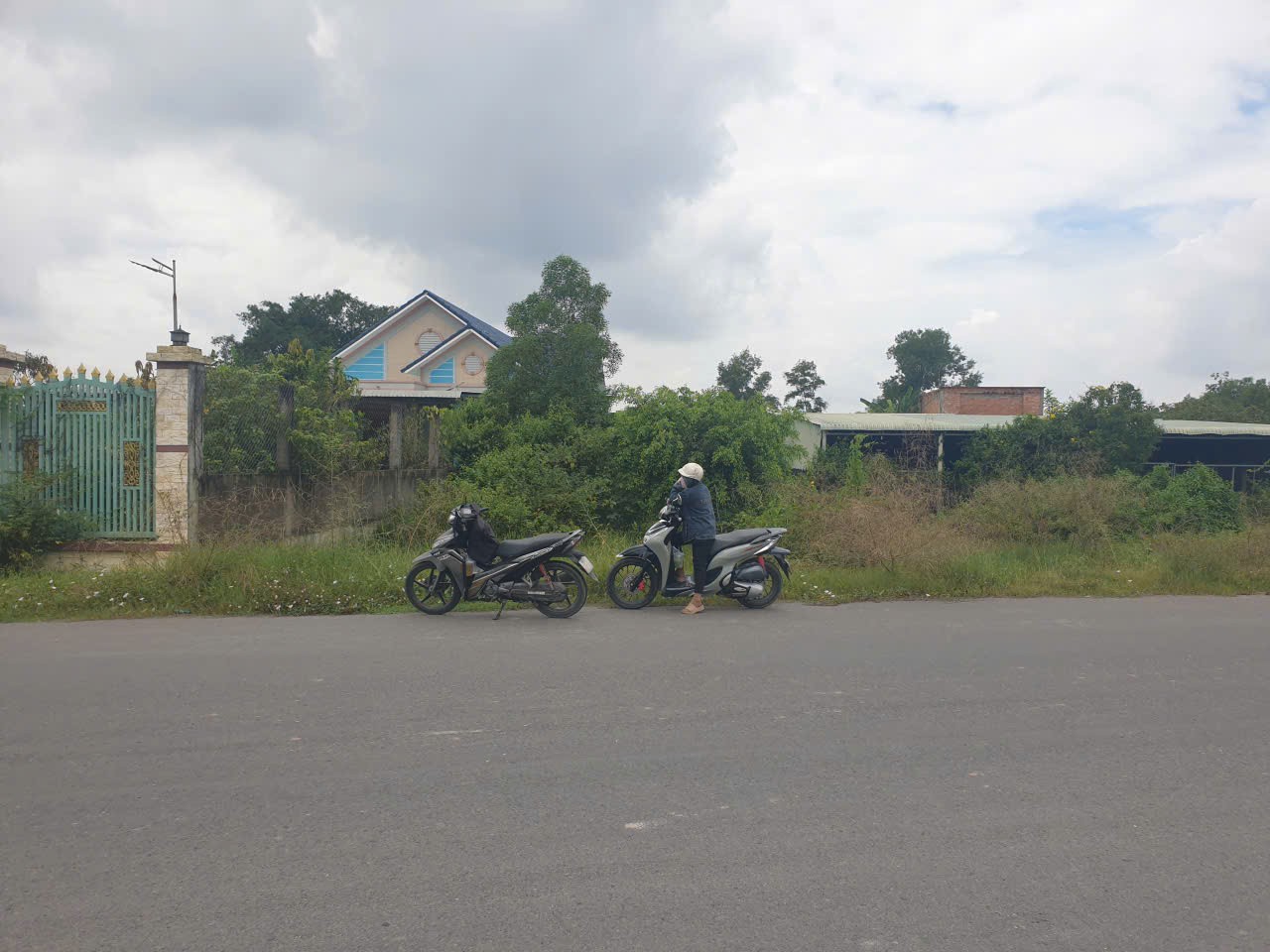 Bán đất mặt tiền Hồ Chí Minh, xã An Ninh Đông dt 499m2 full thổ giá 3,85 tỷ 3