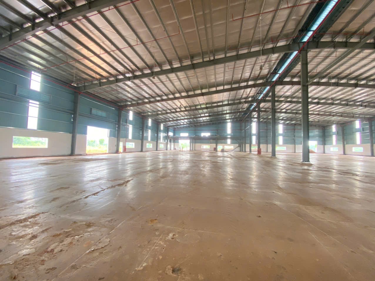 Cho thuê Kho - Nhà xưởng dự án Khu công nghiệp Đồng Văn . Diện tích 10000m², Giá 120.000đ/m2 2