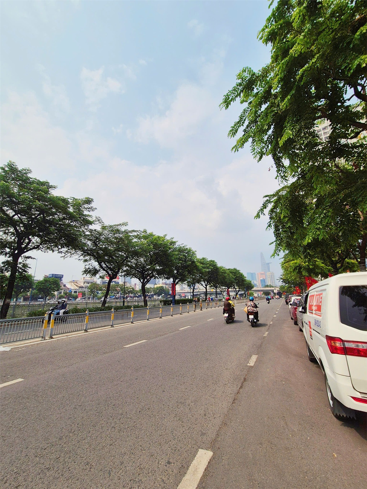 Ngộp bank Nhà MT Bến Vân Đồn Quận 4 view sông đối diện Quận 1 3