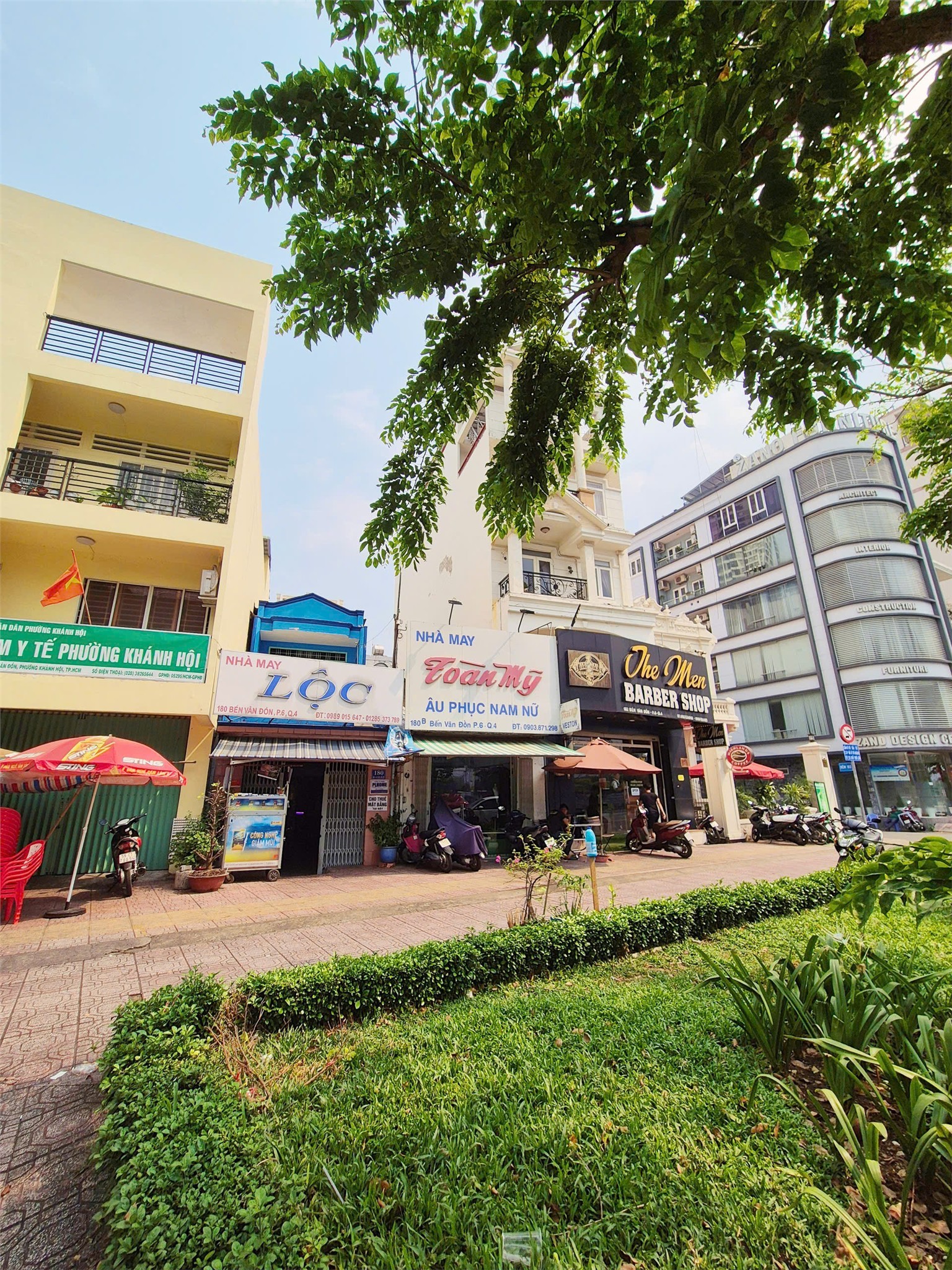 Ngộp bank Nhà MT Bến Vân Đồn Quận 4 view sông đối diện Quận 1