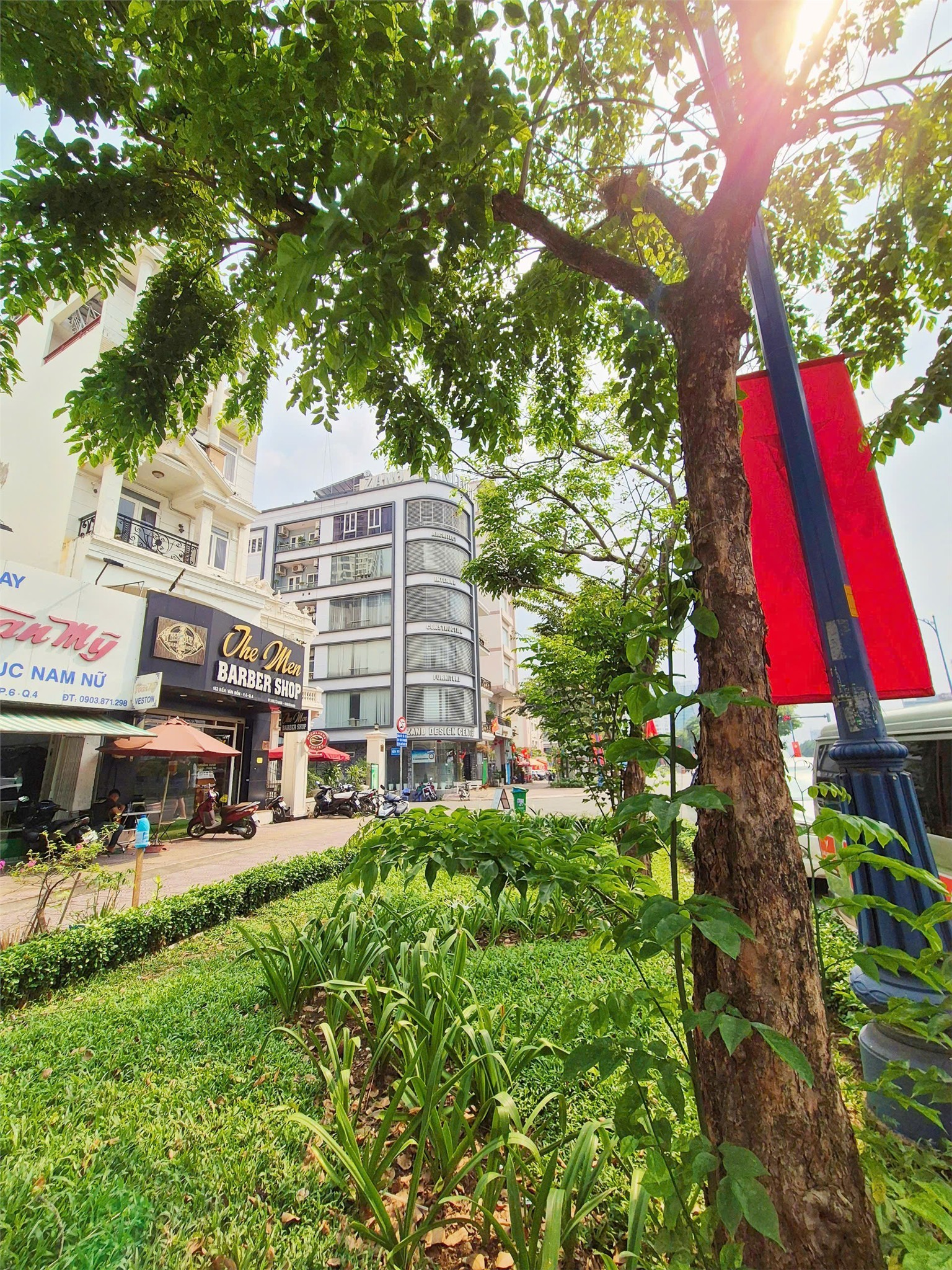 Ngộp bank Nhà MT Bến Vân Đồn Quận 4 view sông đối diện Quận 1 2