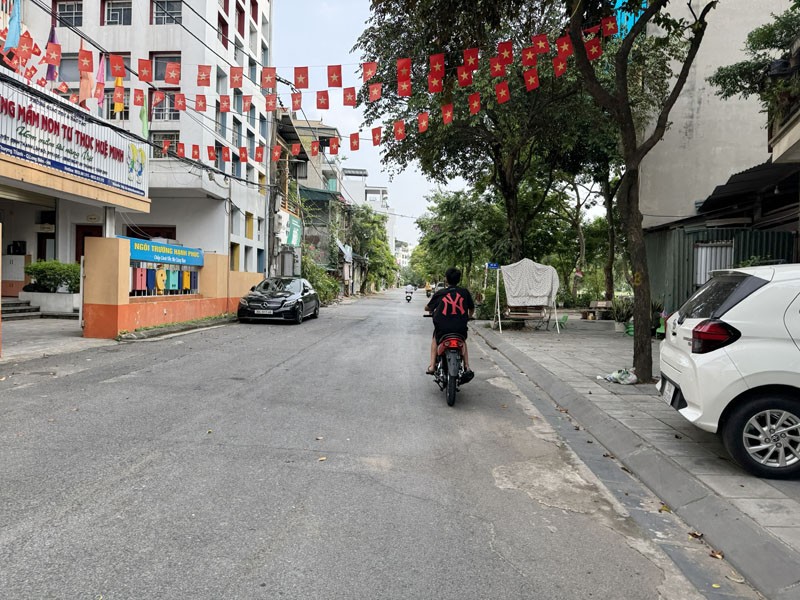 Cần bán 52m2 nhà C4 TĐC Thanh Am, gần hồ điều hòa và đường Đoàn Khuê kéo dài rộng 40m 3