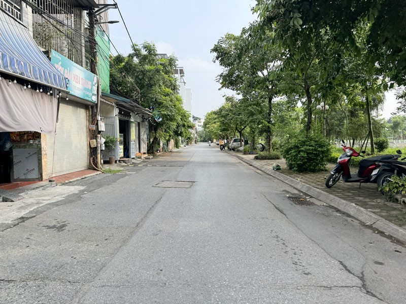 Cần bán 52m2 nhà C4 TĐC Thanh Am, gần hồ điều hòa và đường Đoàn Khuê kéo dài rộng 40m 5