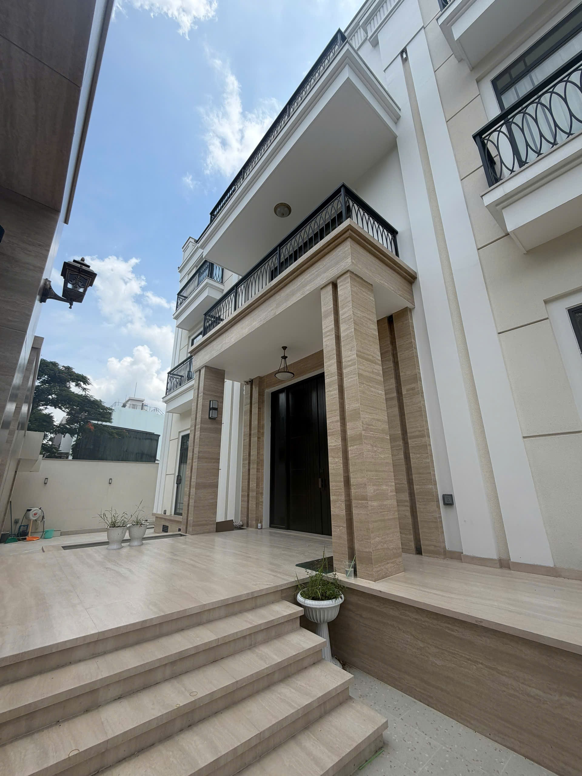 Cho thuê Biệt thự Quận 2, Hồ Chí Minh, Diện tích 300m², Giá 0110 Triệu/tháng 5