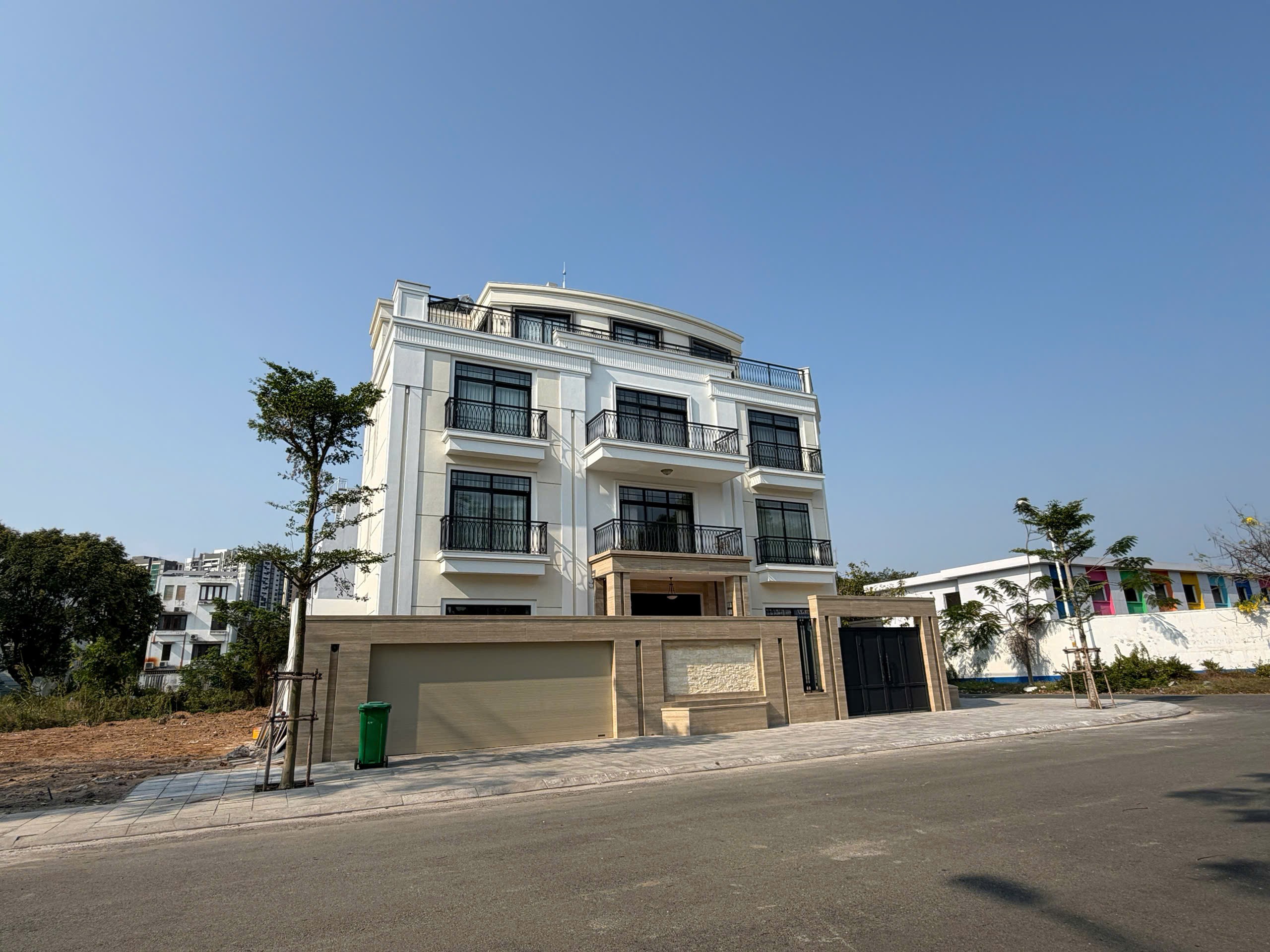 Cho thuê Biệt thự Quận 2, Hồ Chí Minh, Diện tích 300m², Giá 0110 Triệu/tháng 2